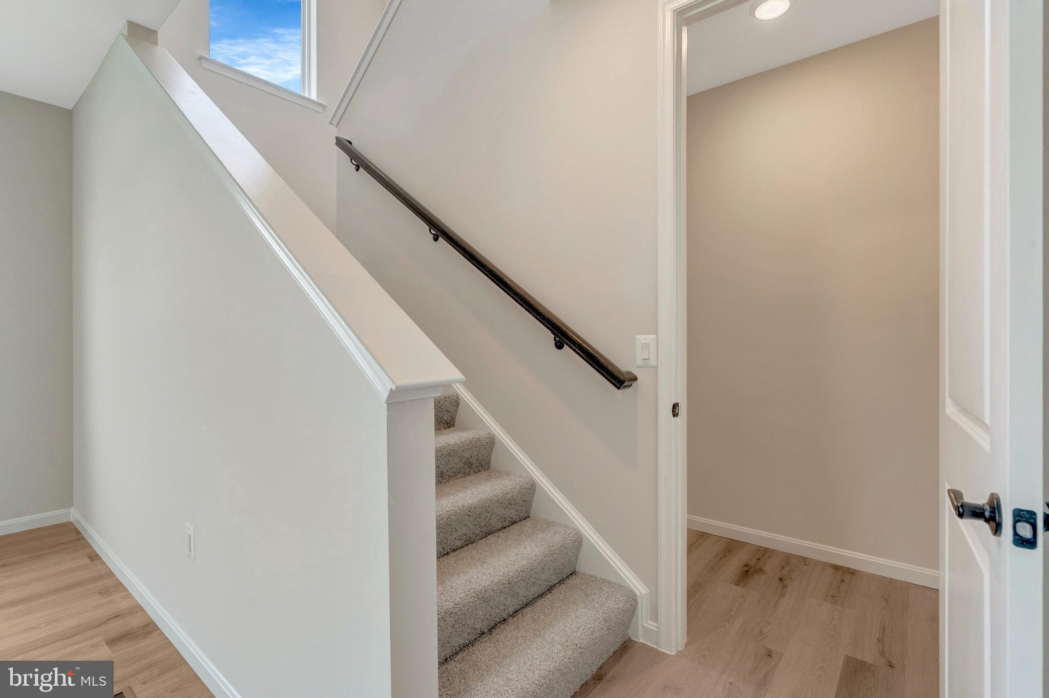 SEASONS AT MIDDLETOWN PLACE - Residential