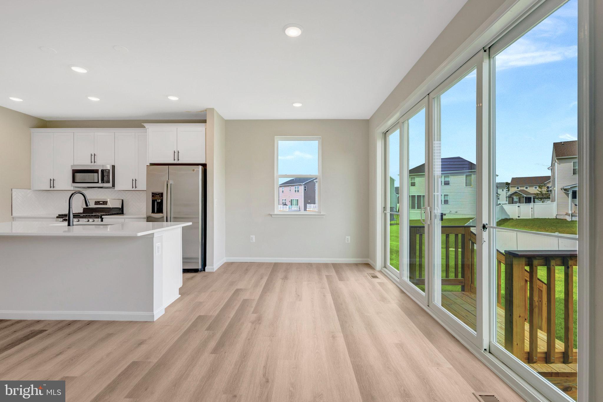 SEASONS AT MIDDLETOWN PLACE - Residential