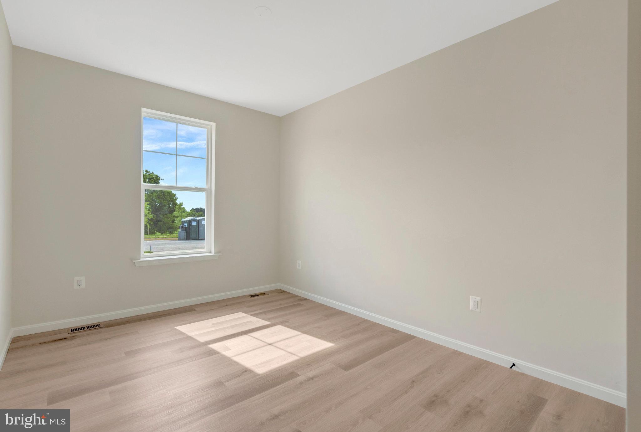 SEASONS AT MIDDLETOWN PLACE - Residential