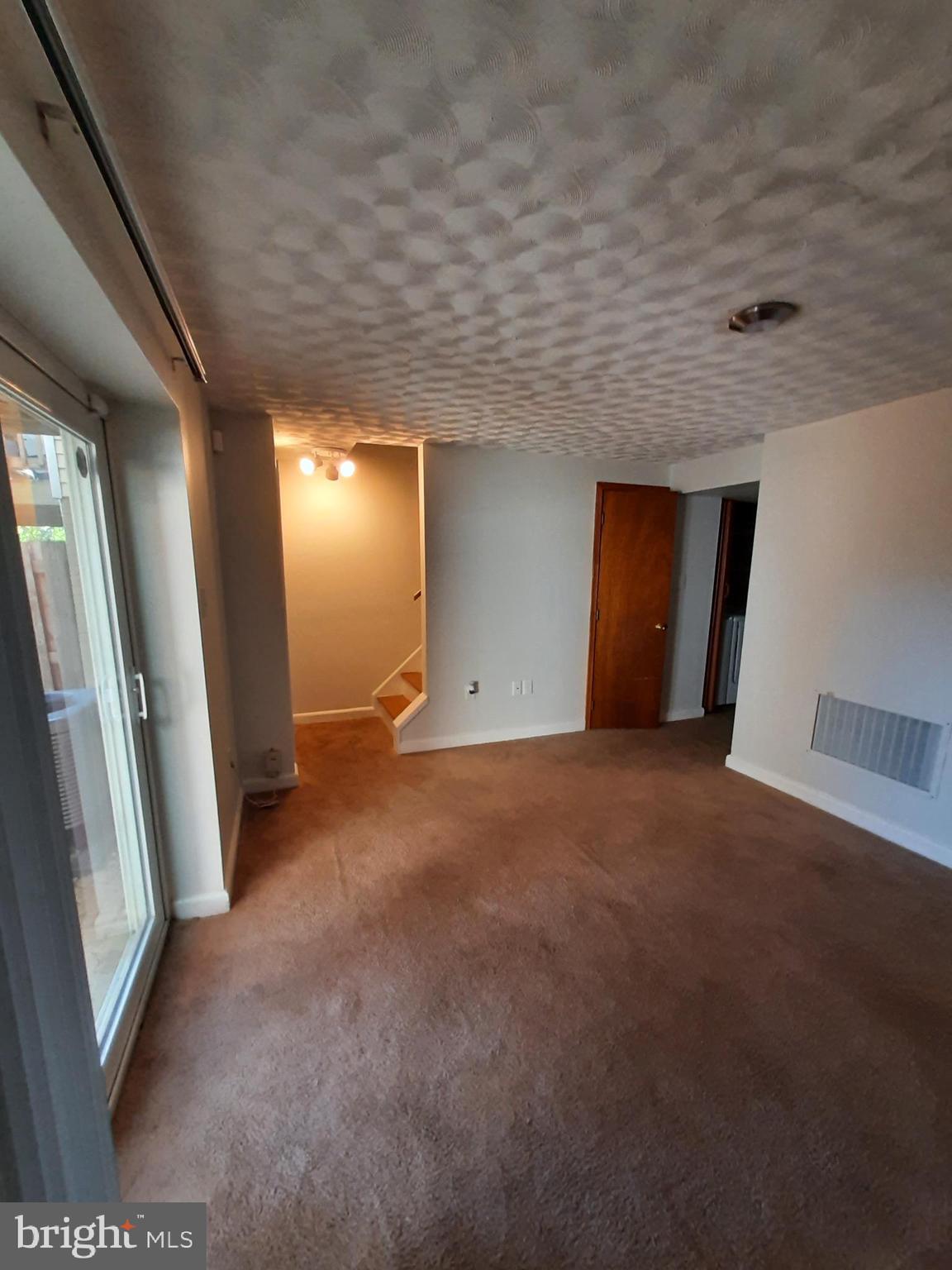 CANTERBURY VILLAGE - Residential Lease