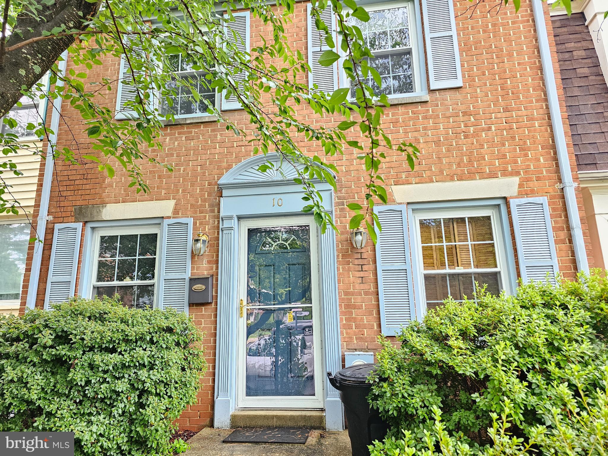 DIAMOND FARMS - Residential Lease