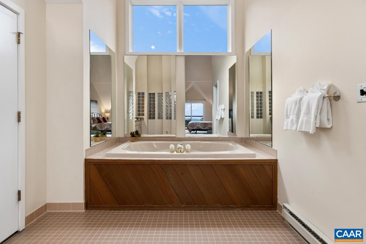 WINTERGREEN RESORT - Residential