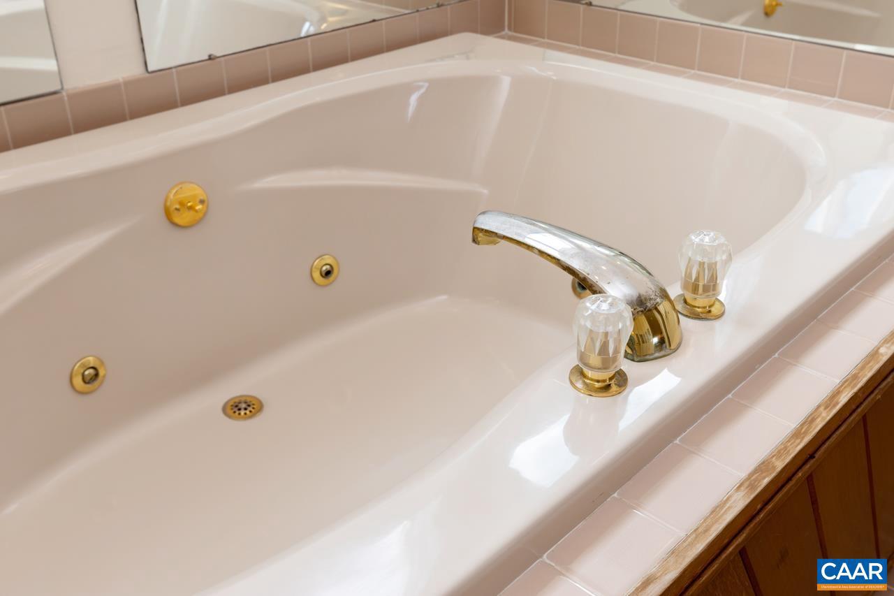 WINTERGREEN RESORT - Residential