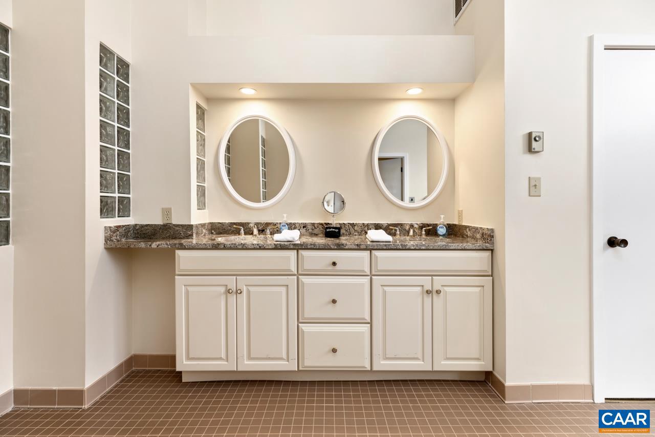 WINTERGREEN RESORT - Residential