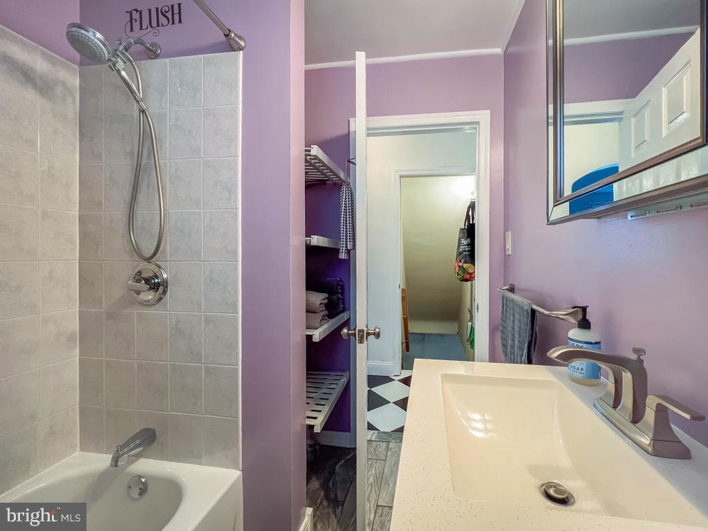 FEASTERVILLE HGTS - Residential