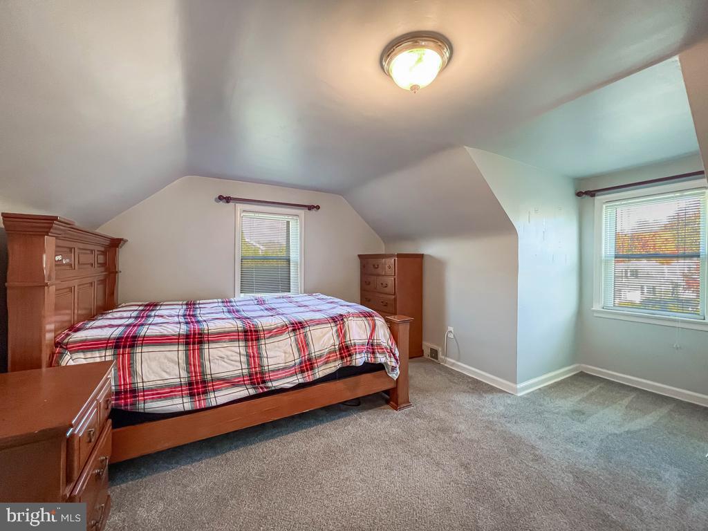 FEASTERVILLE HGTS - Residential