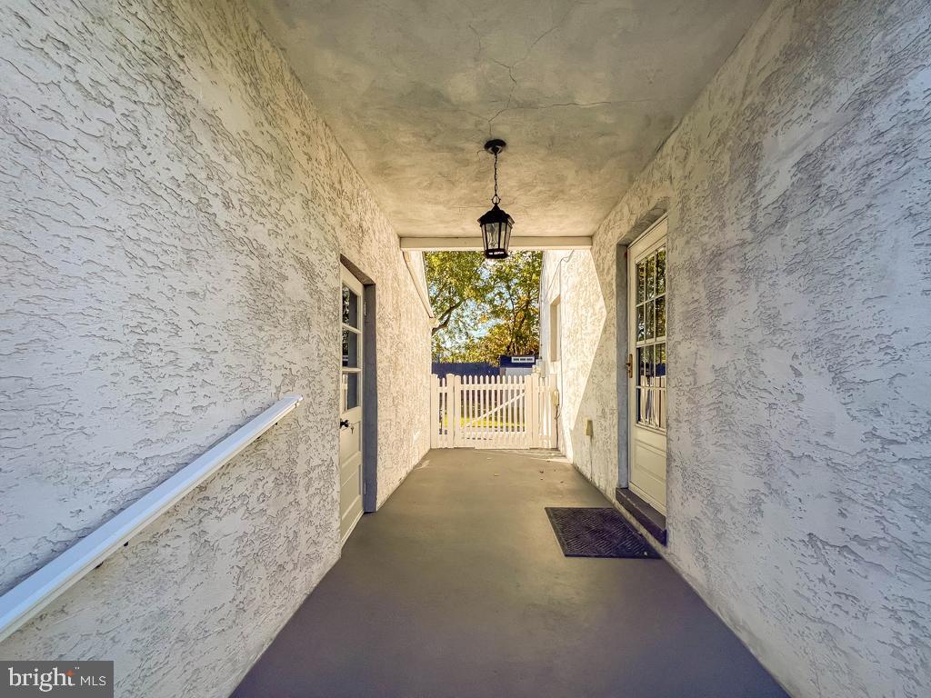 FEASTERVILLE HGTS - Residential