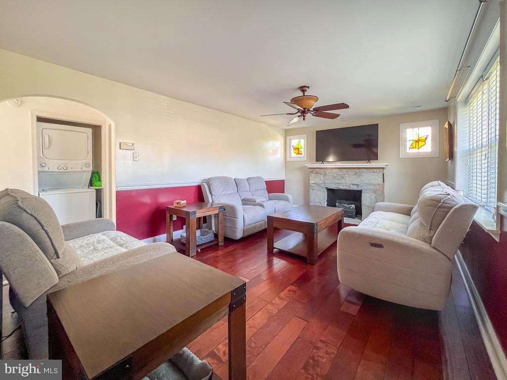 FEASTERVILLE HGTS - Residential