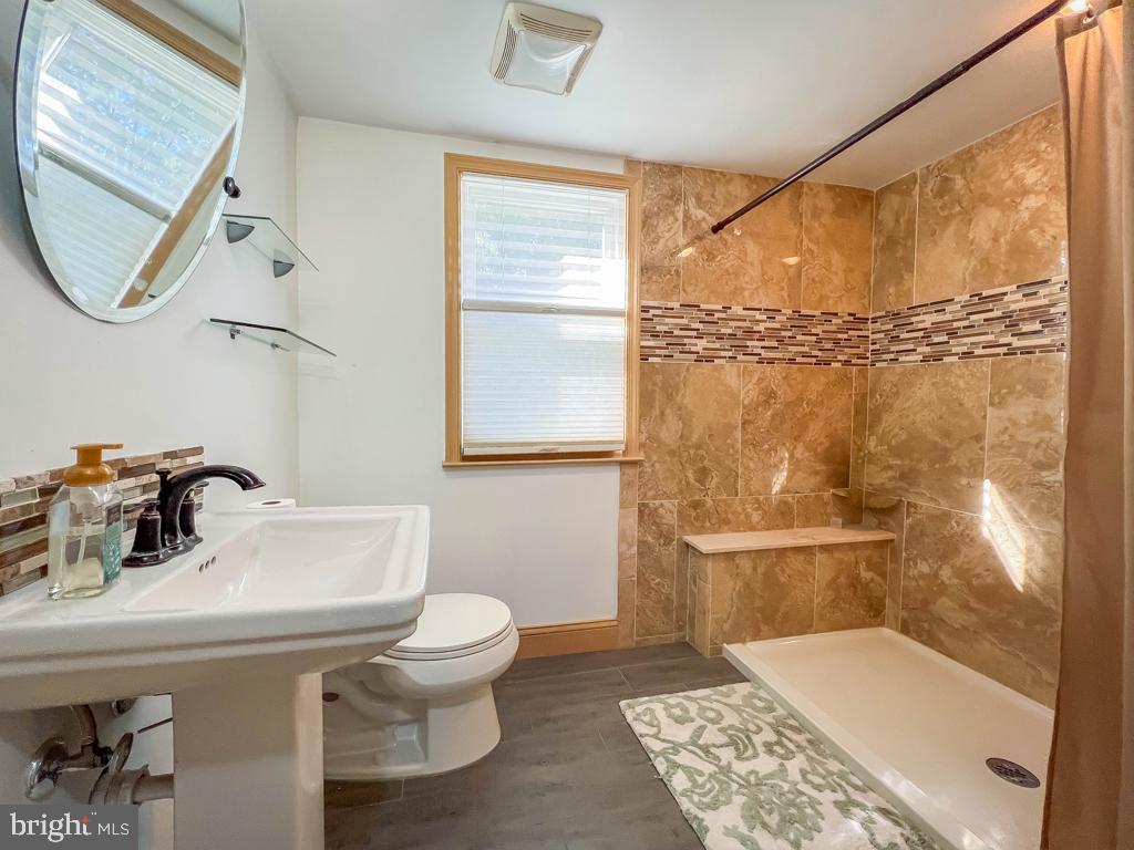 FEASTERVILLE HGTS - Residential