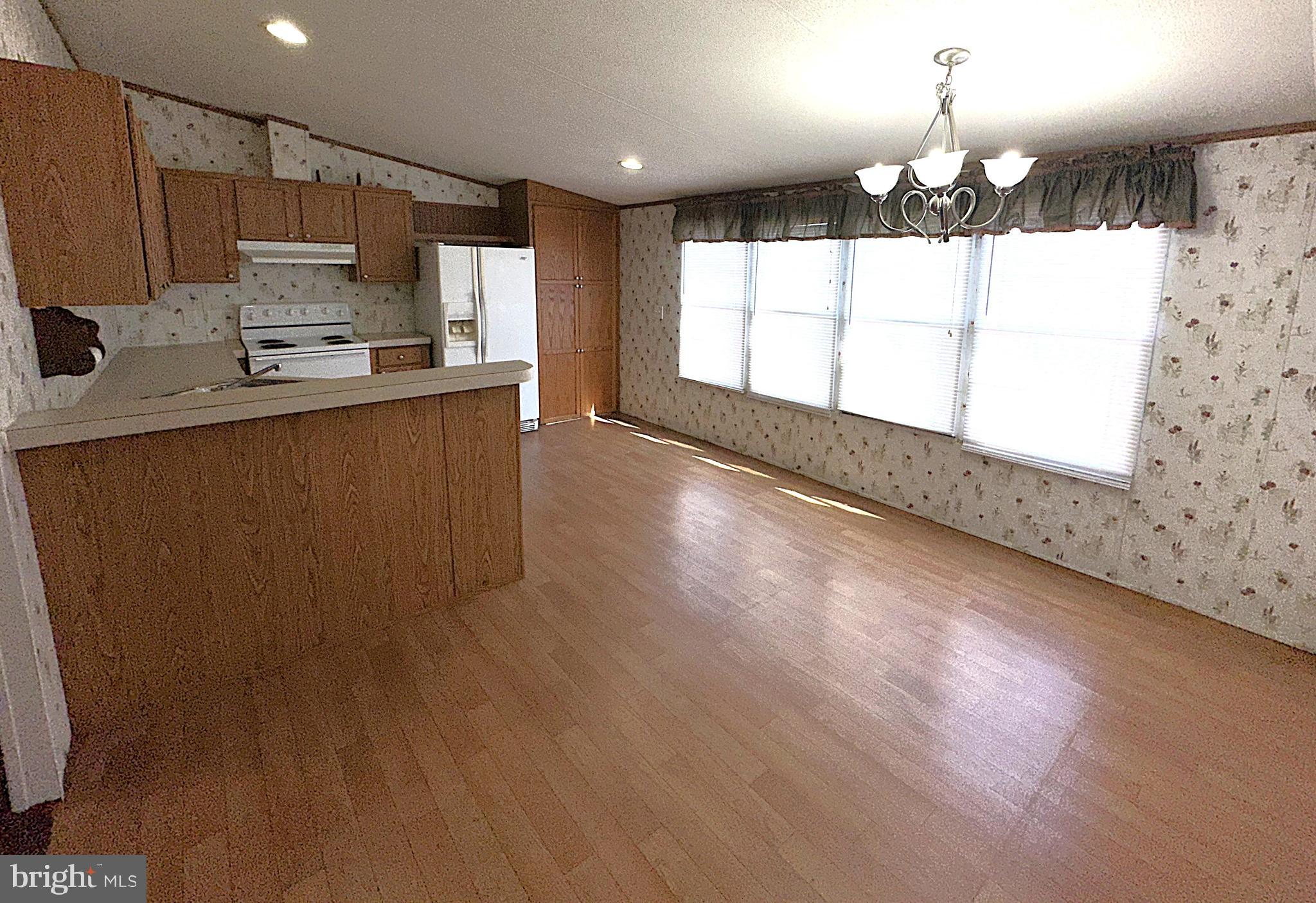 MIDWAY MOBILE VILLAGE - Residential