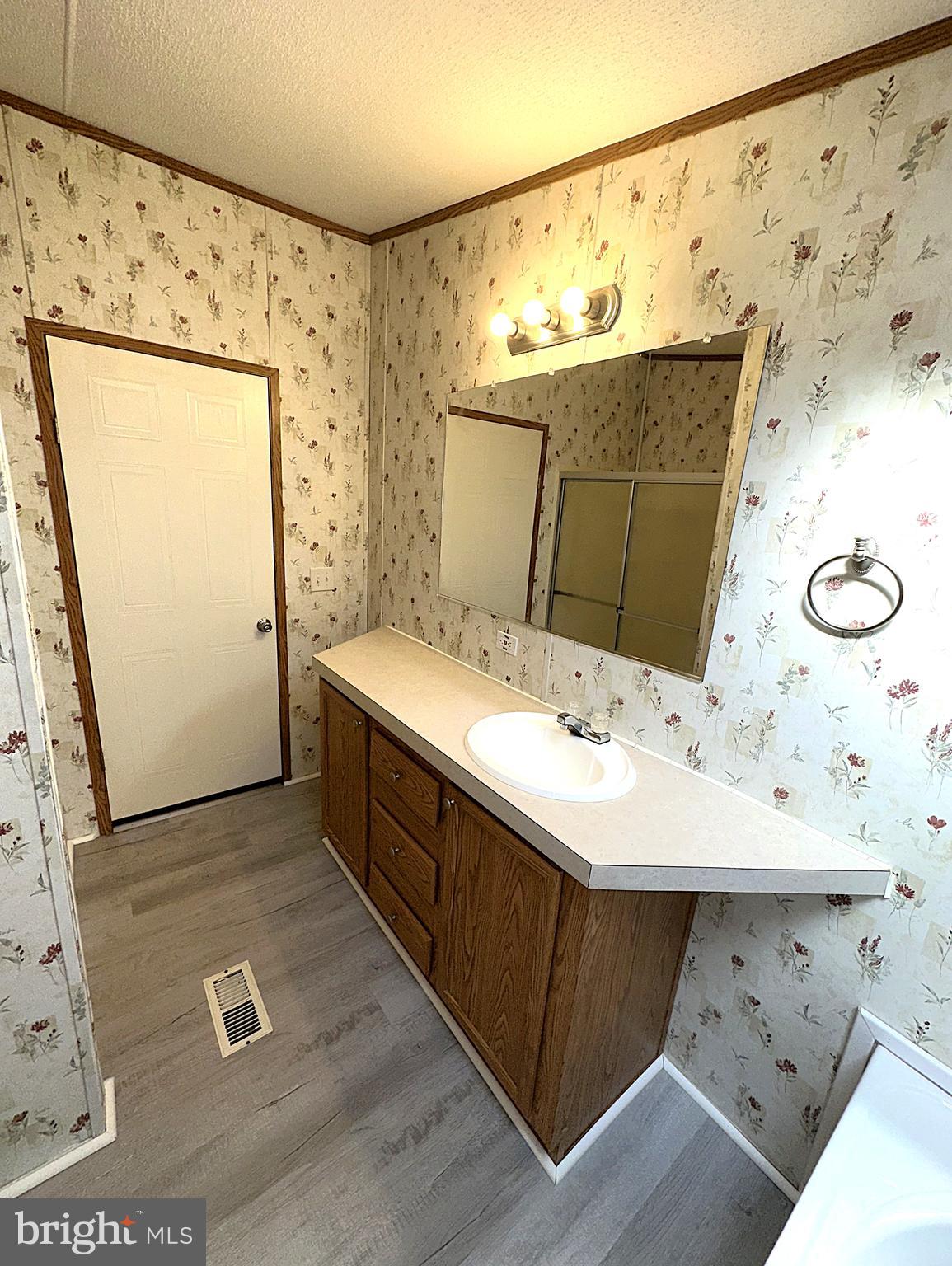 MIDWAY MOBILE VILLAGE - Residential