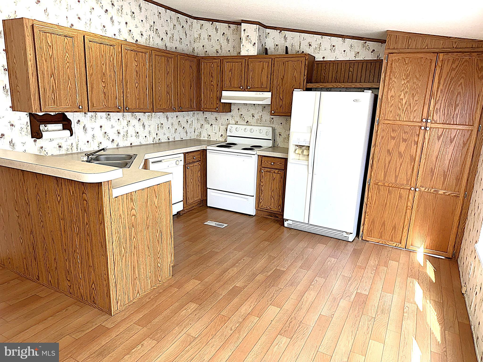 MIDWAY MOBILE VILLAGE - Residential