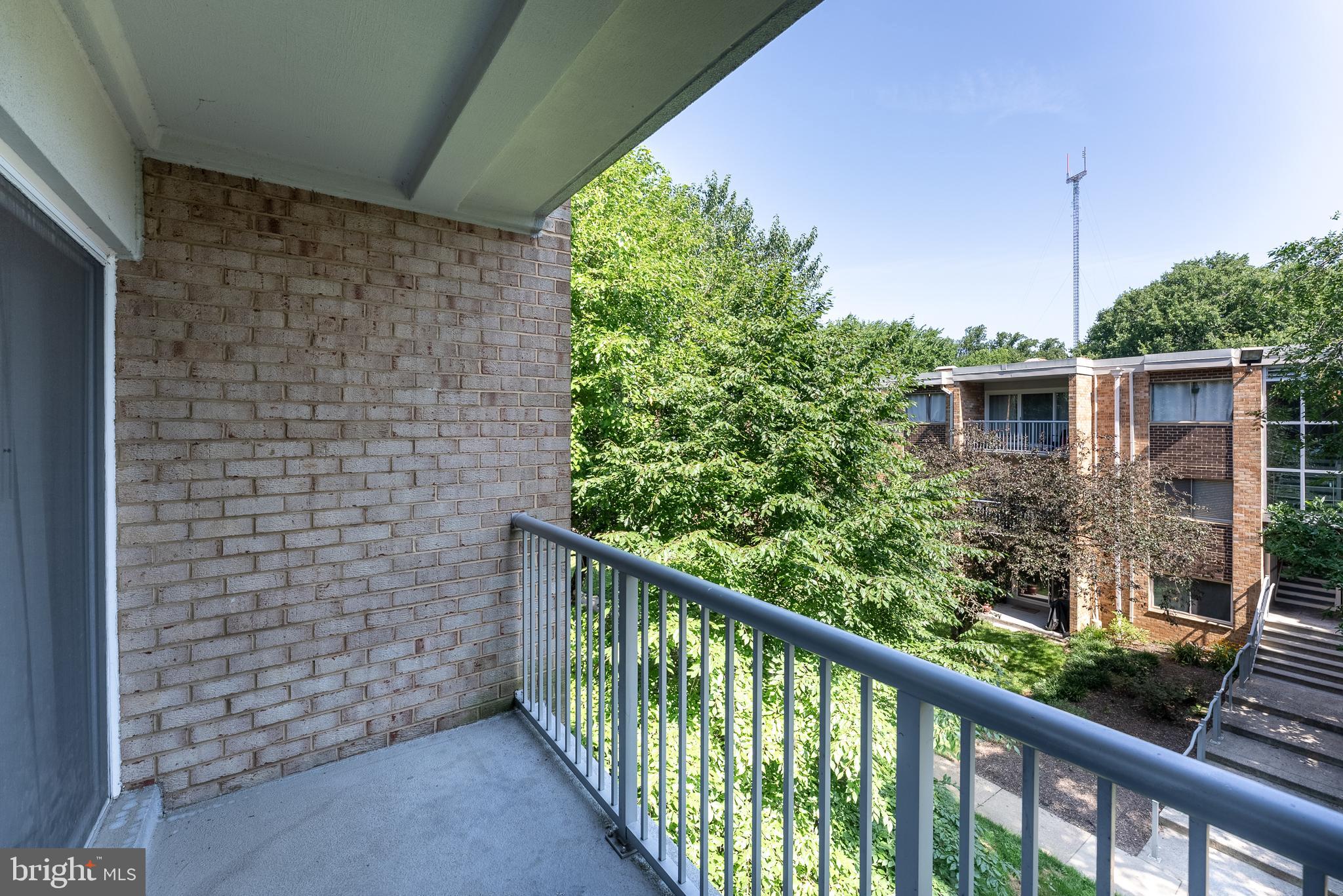 YORKTOWNE SQUARE - Residential