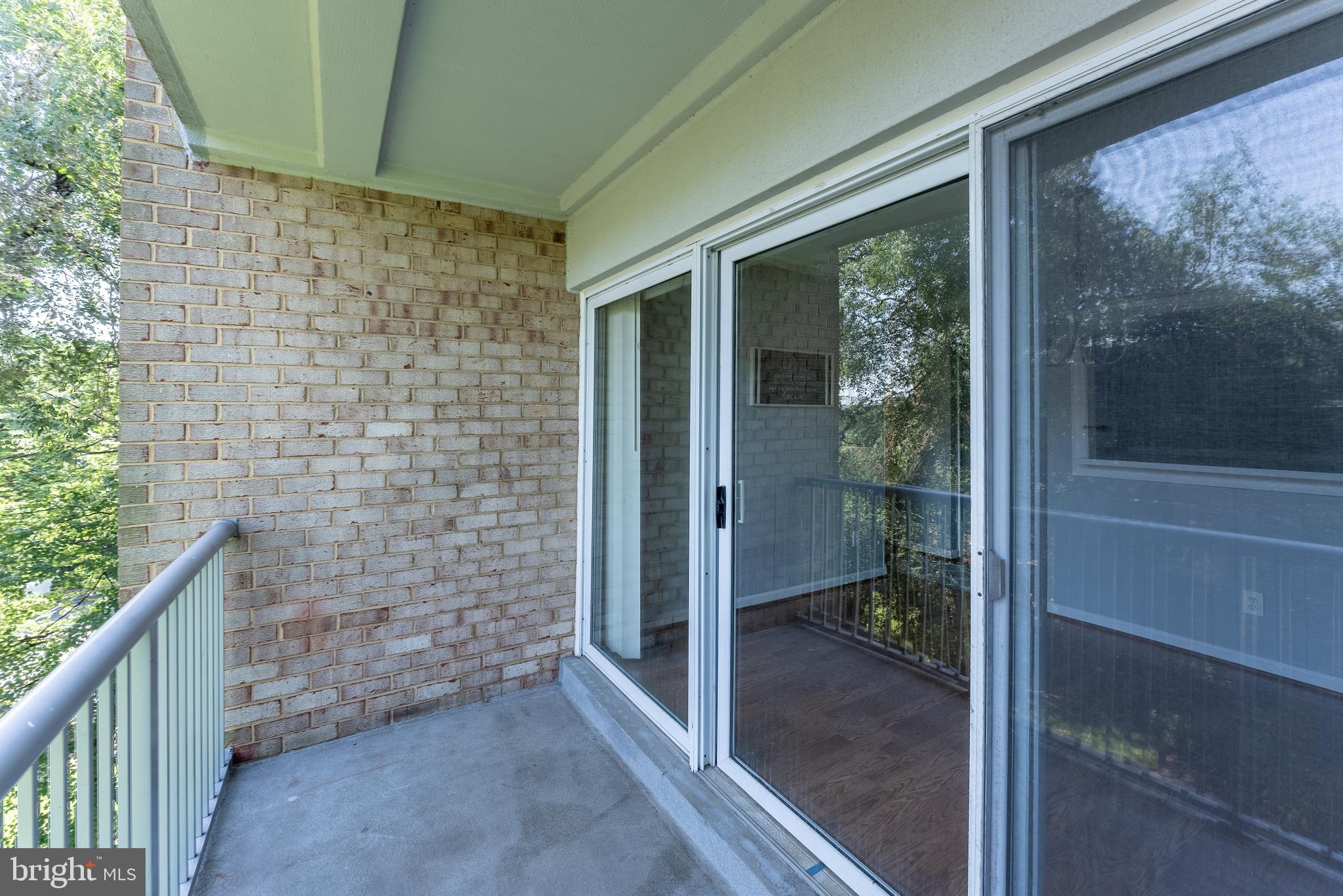 YORKTOWNE SQUARE - Residential