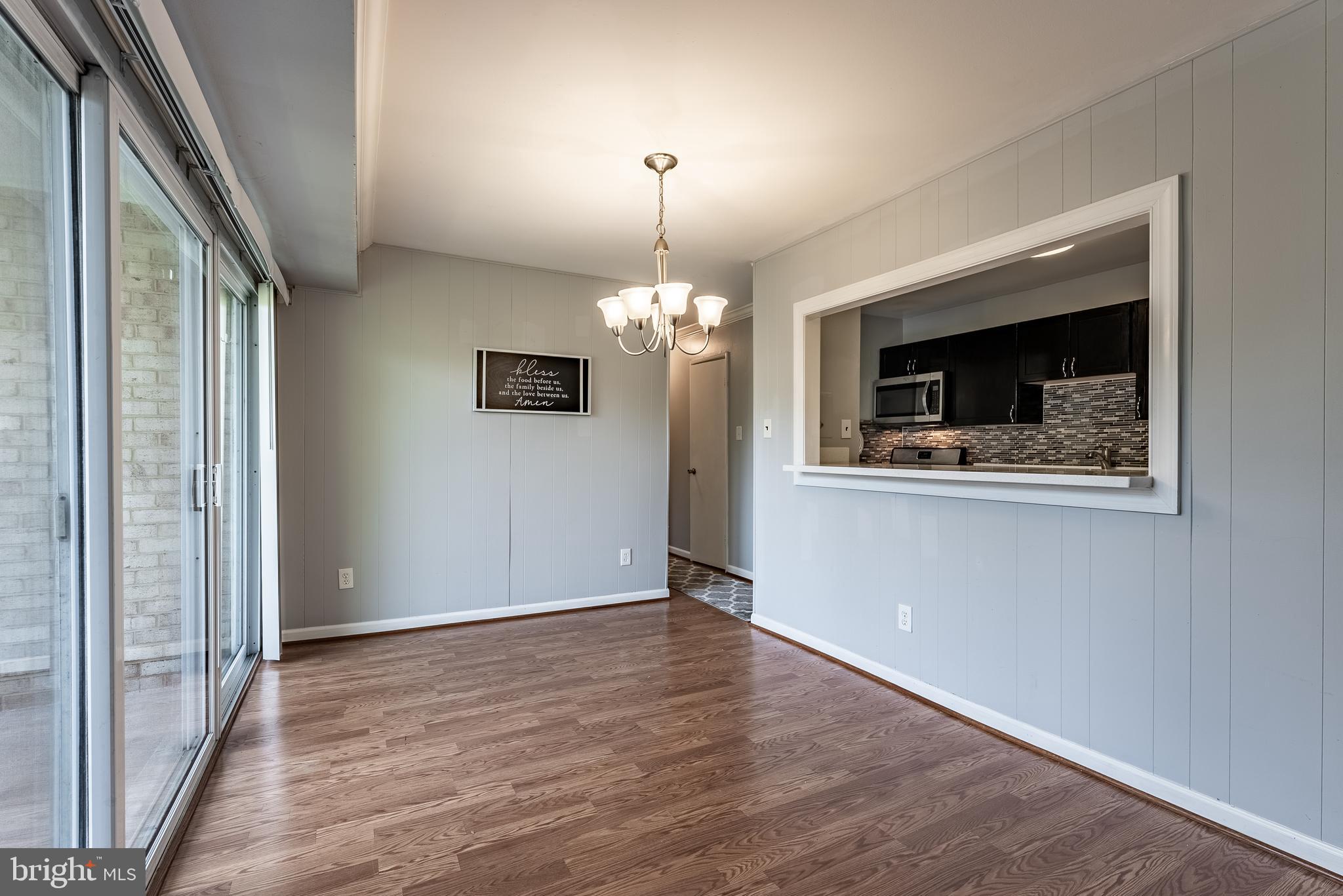 YORKTOWNE SQUARE - Residential