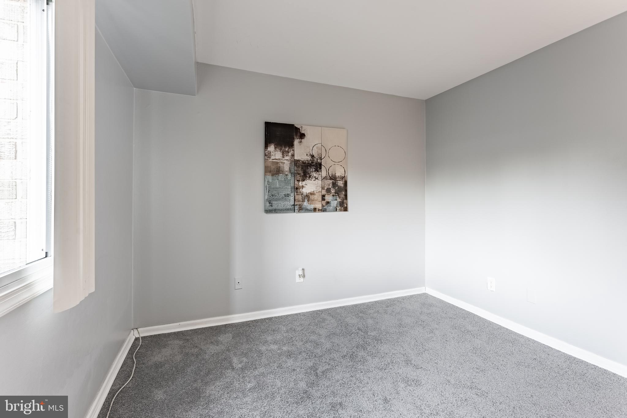 YORKTOWNE SQUARE - Residential