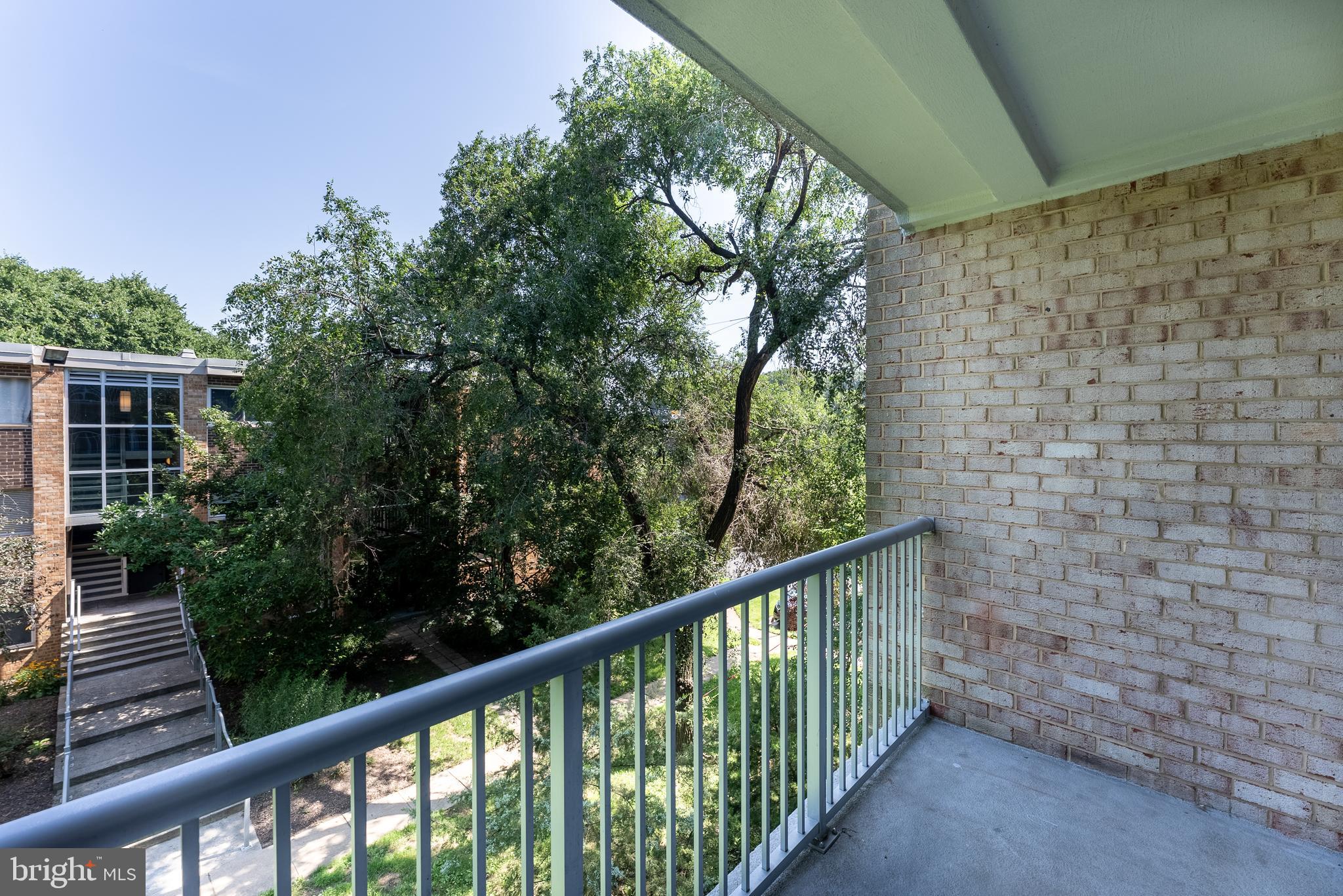 YORKTOWNE SQUARE - Residential