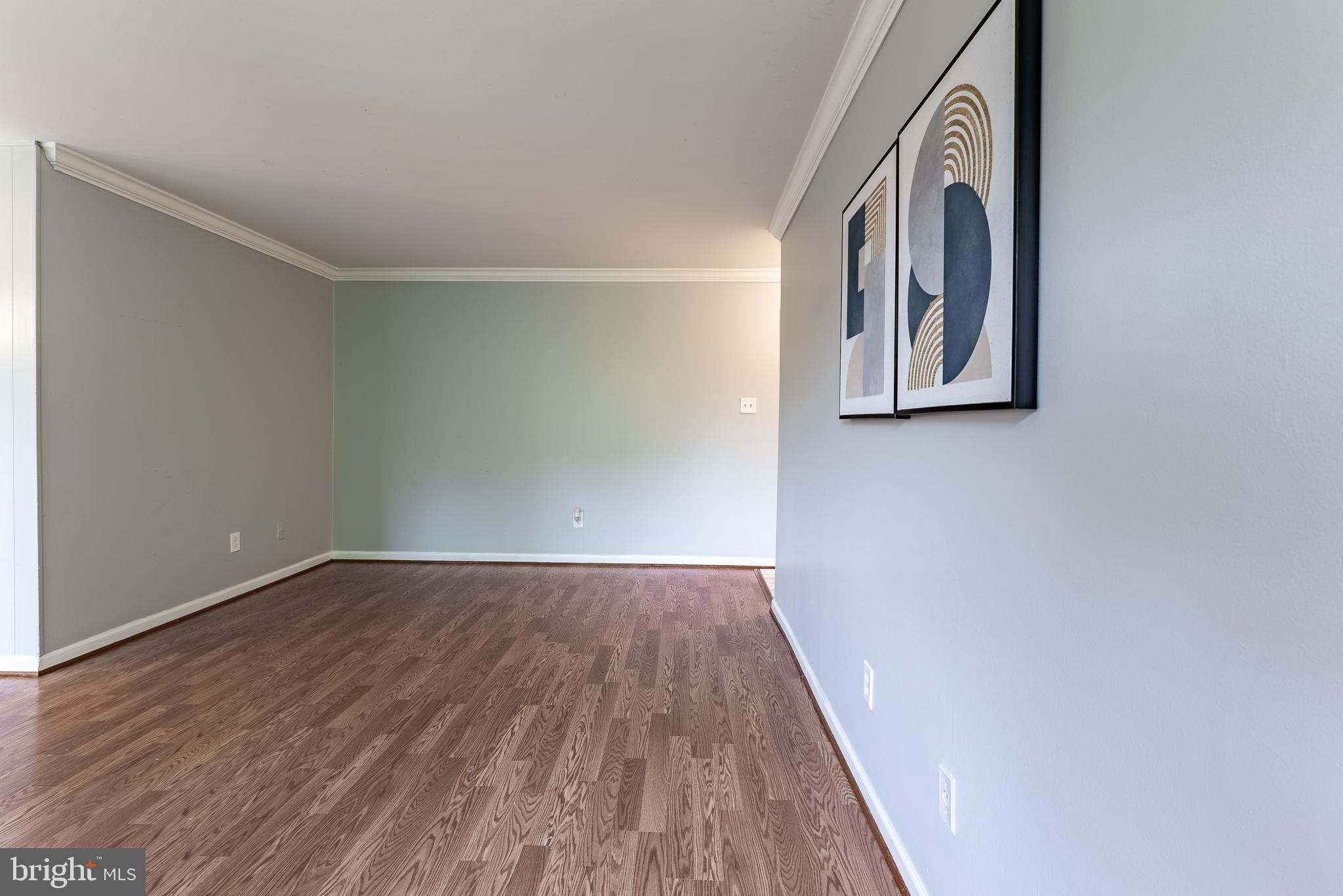 YORKTOWNE SQUARE - Residential