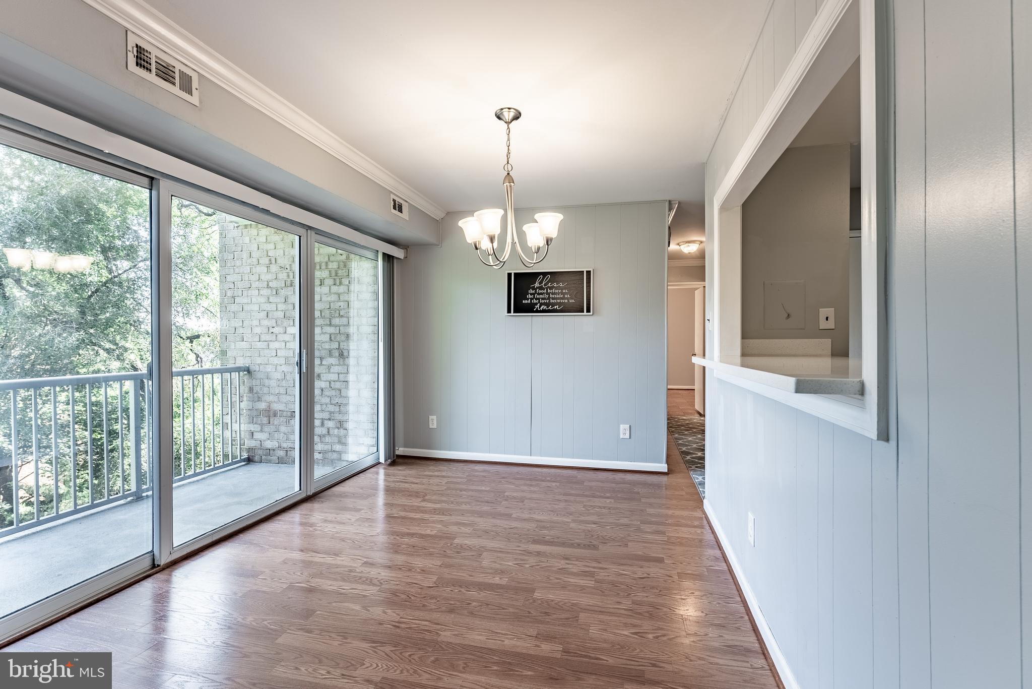 YORKTOWNE SQUARE - Residential