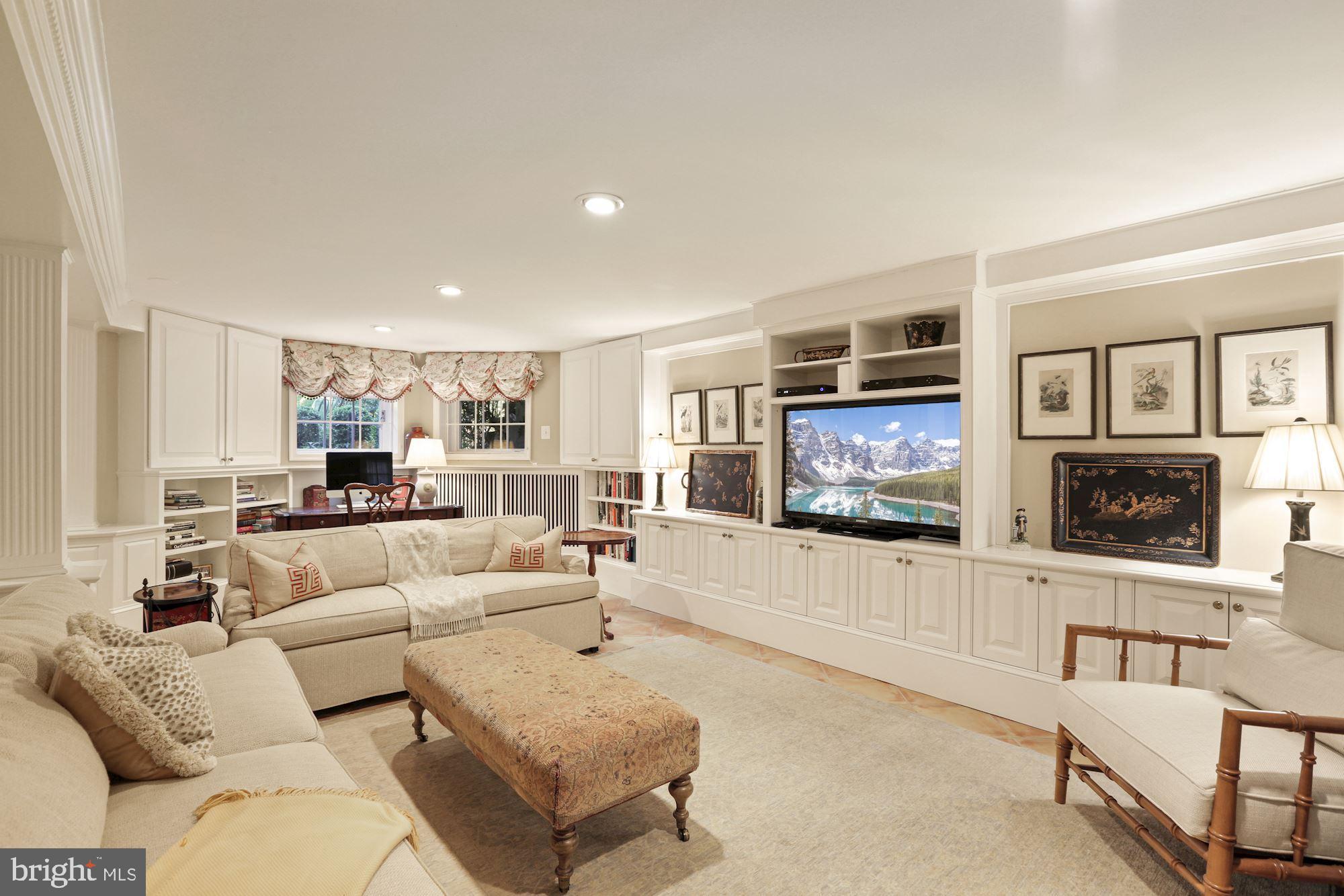 GEORGETOWN - Residential