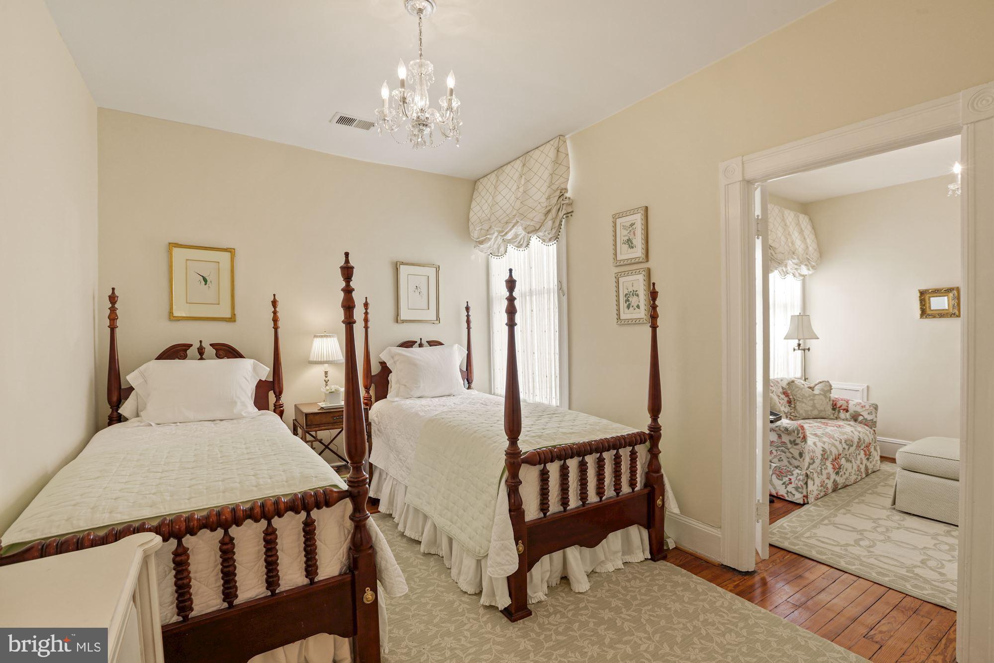 GEORGETOWN - Residential