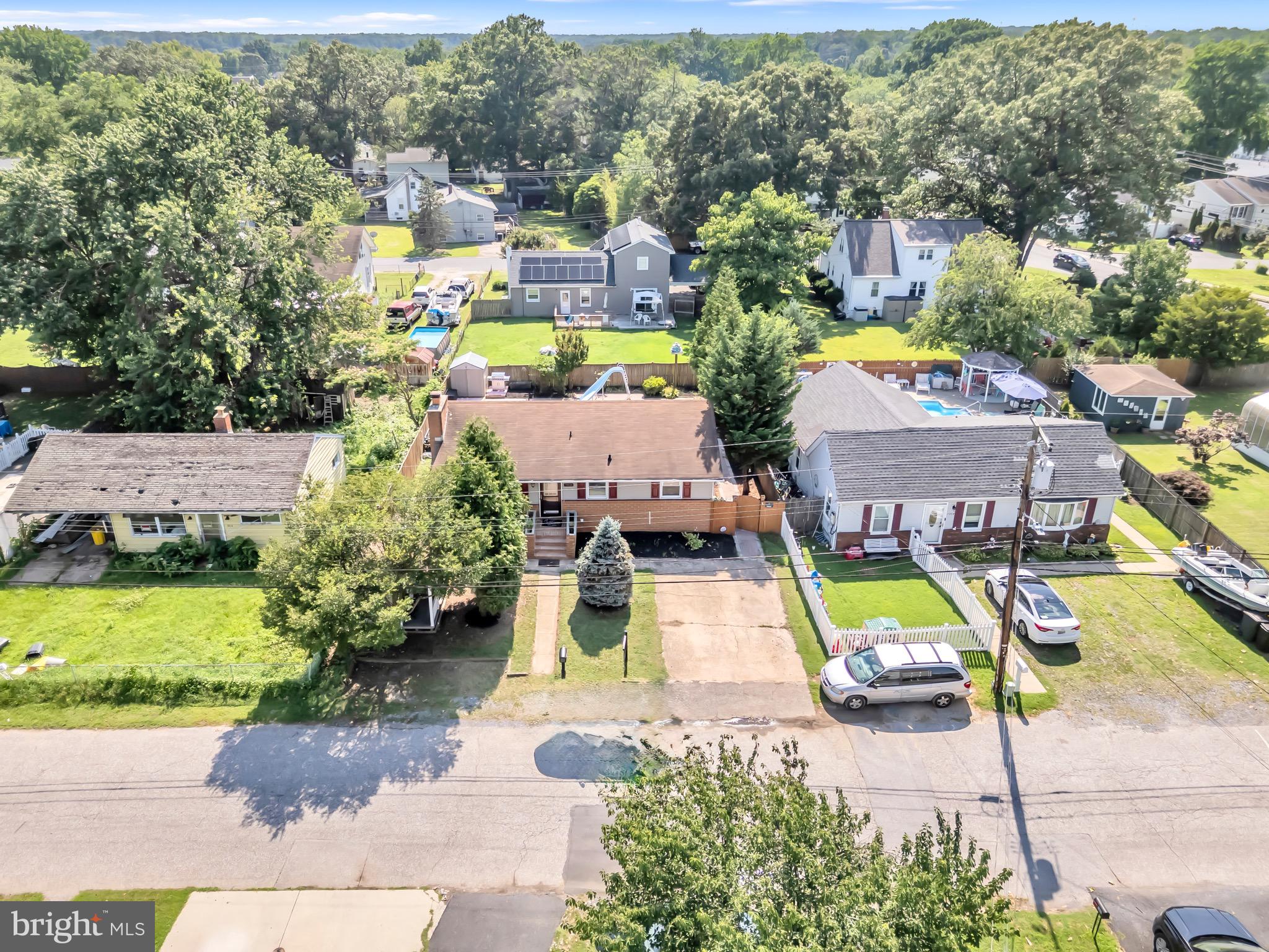 7910 W END DRIVE