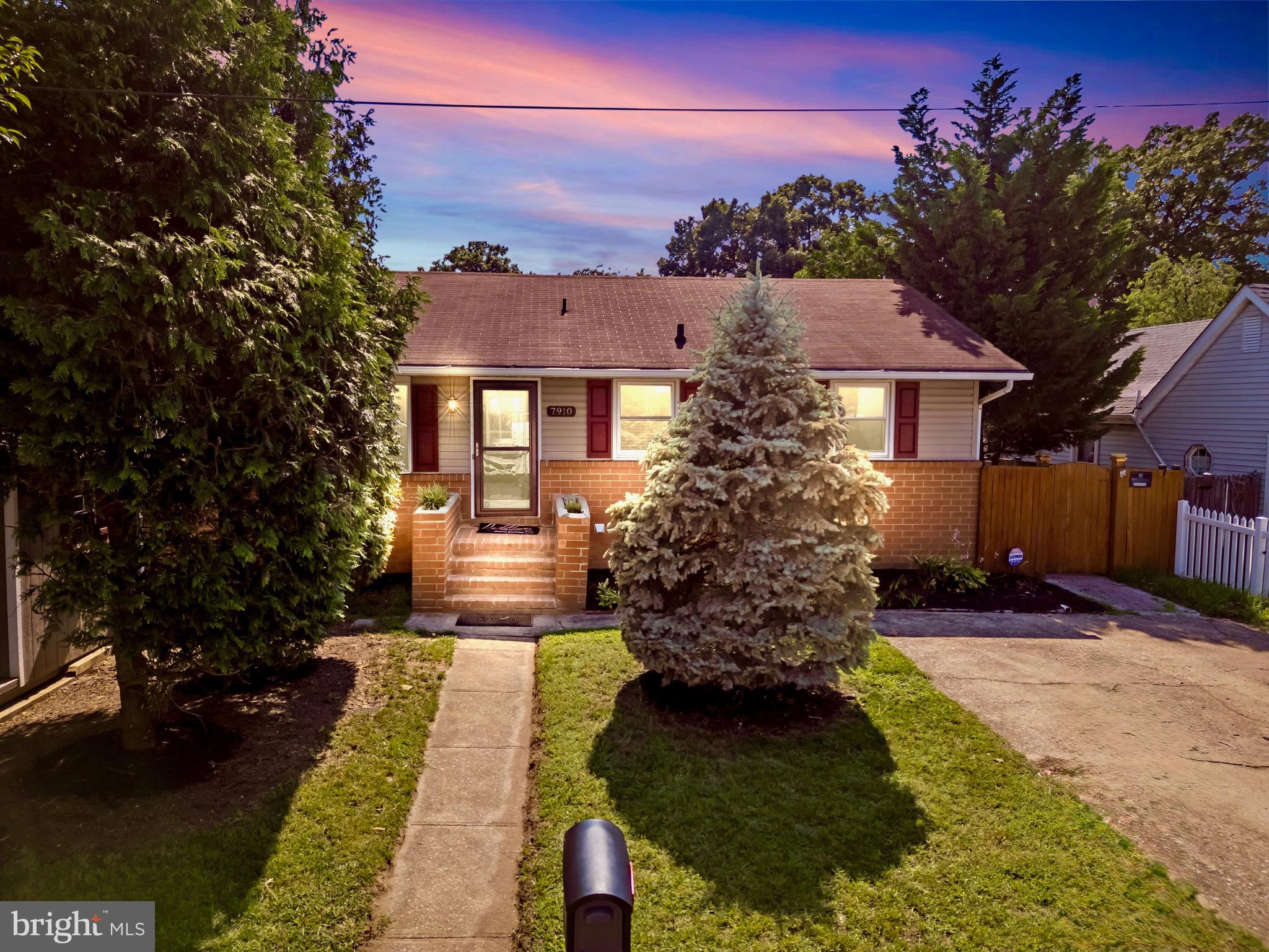7910 W END DRIVE