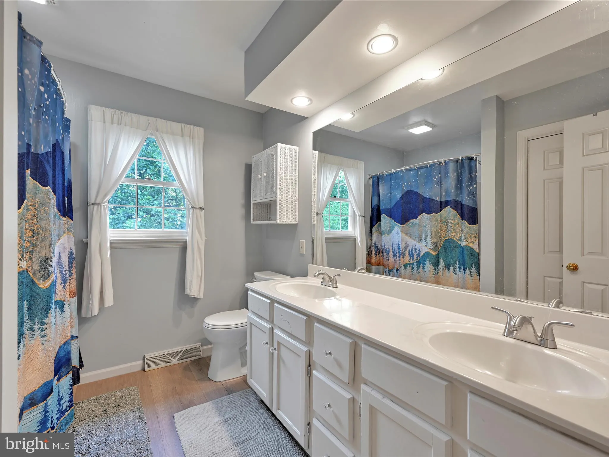 Willow Street, Pennsylvania 17584, United States, 4 Bedrooms Bedrooms, ,3 BathroomsBathrooms,Residential,Active,146981