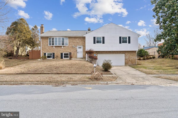 12814 WHITEHOLM DR, UPPER MARLBORO, MD 20774 - Image e3f5577f39832d93c4d08656d11c69f3/383214815
