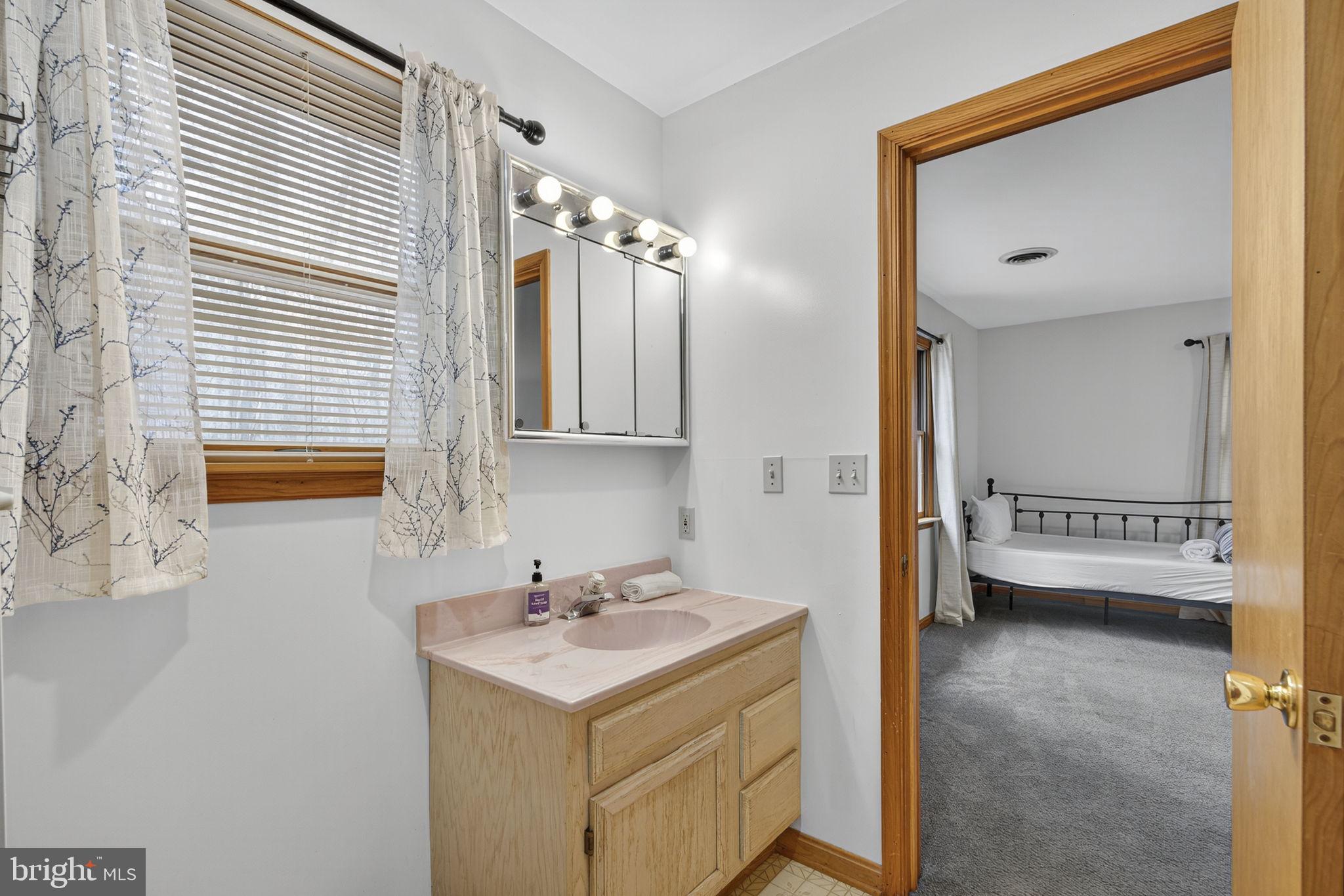 COOLFONT MOUNTAINSIDE - Residential