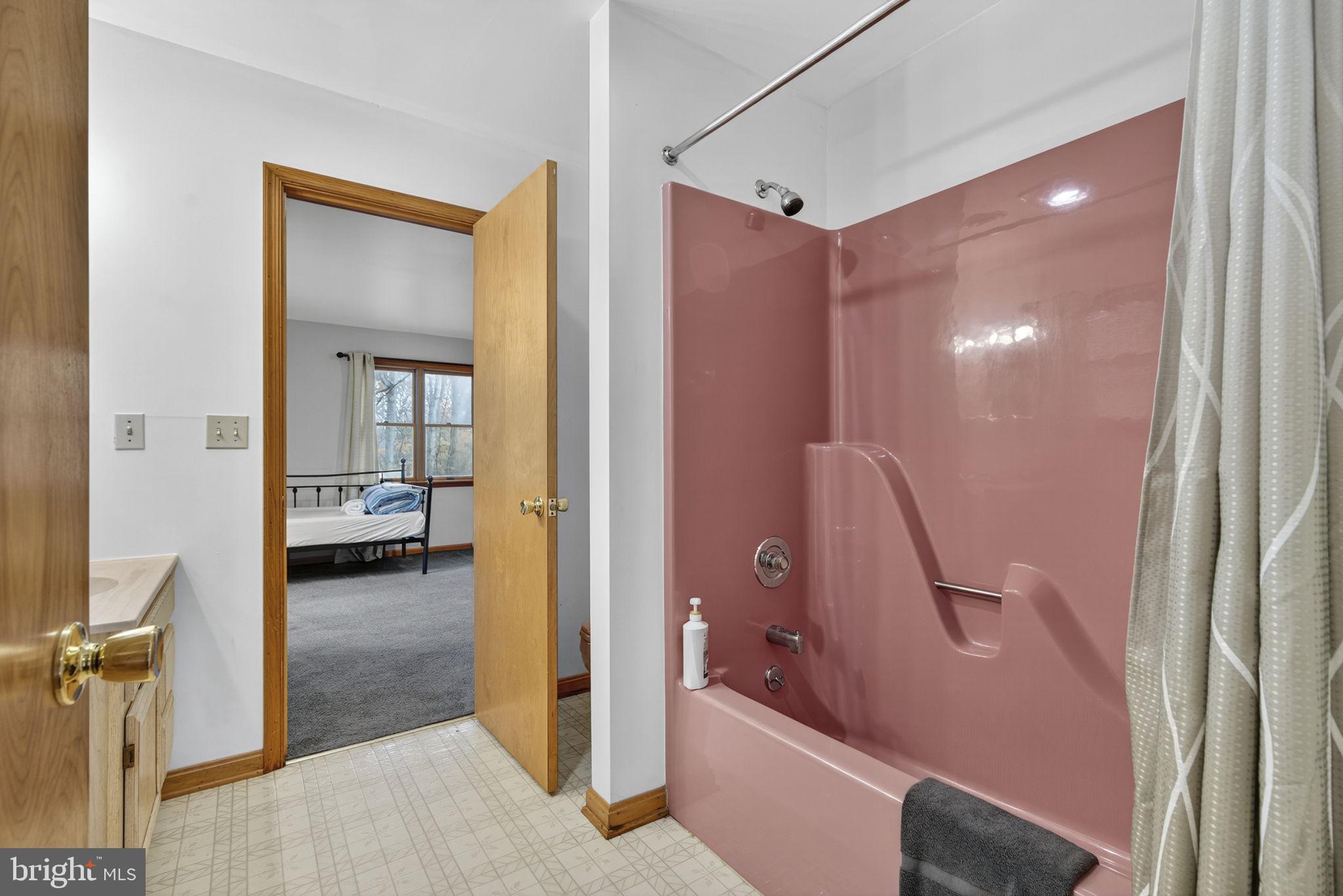 COOLFONT MOUNTAINSIDE - Residential