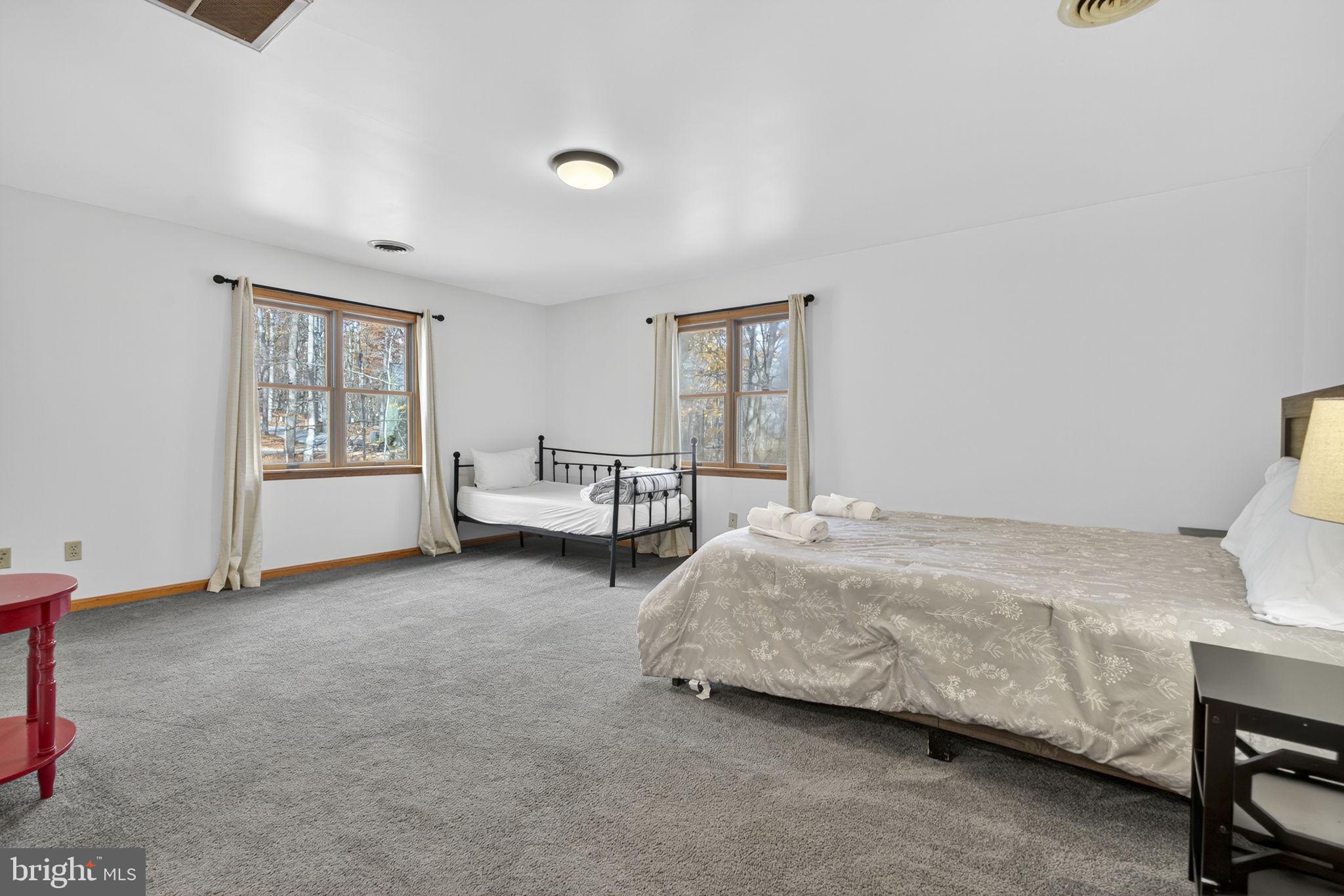 COOLFONT MOUNTAINSIDE - Residential