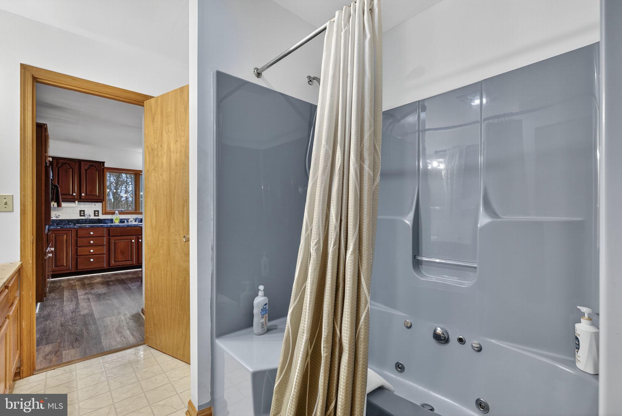 COOLFONT MOUNTAINSIDE - Residential