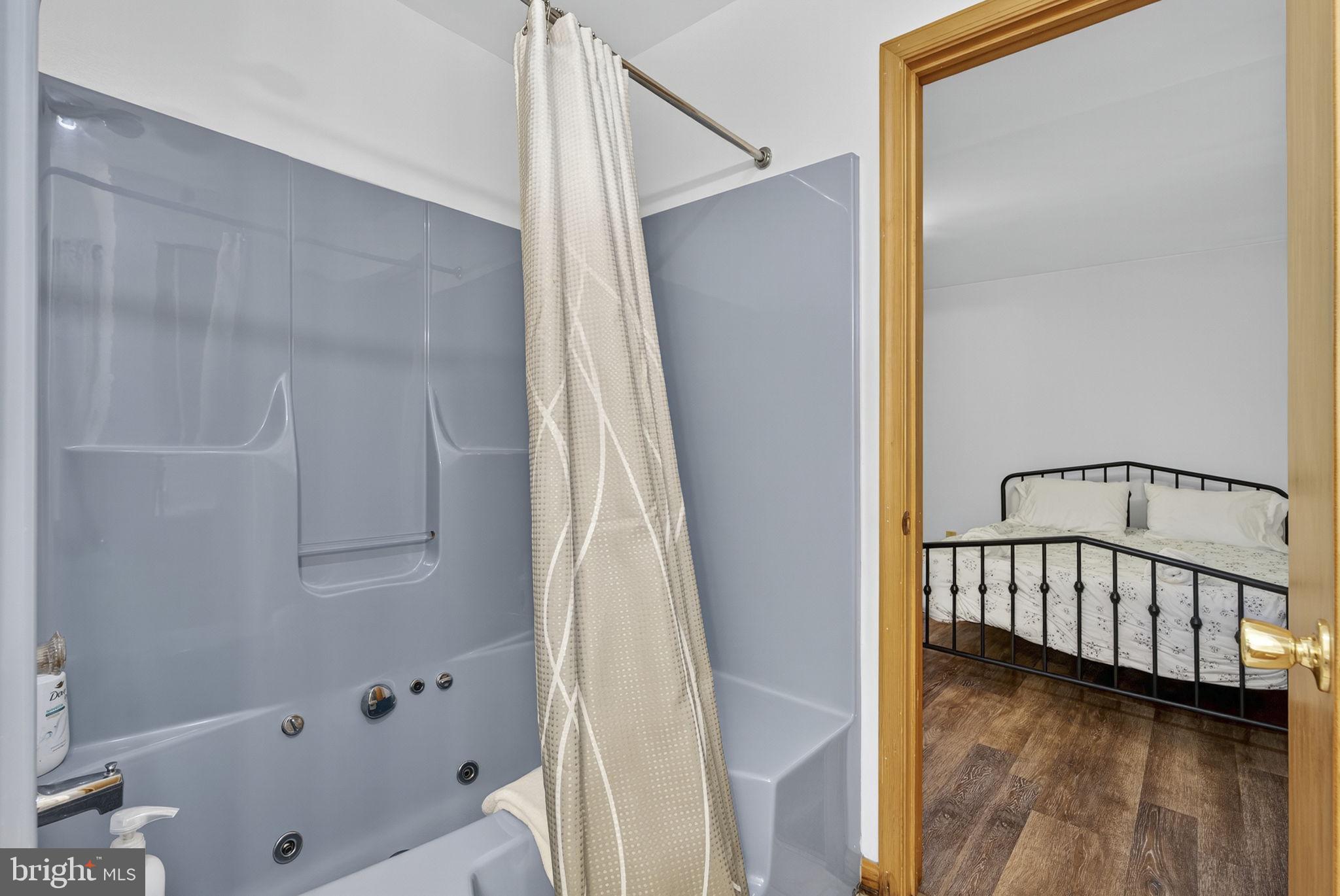 COOLFONT MOUNTAINSIDE - Residential