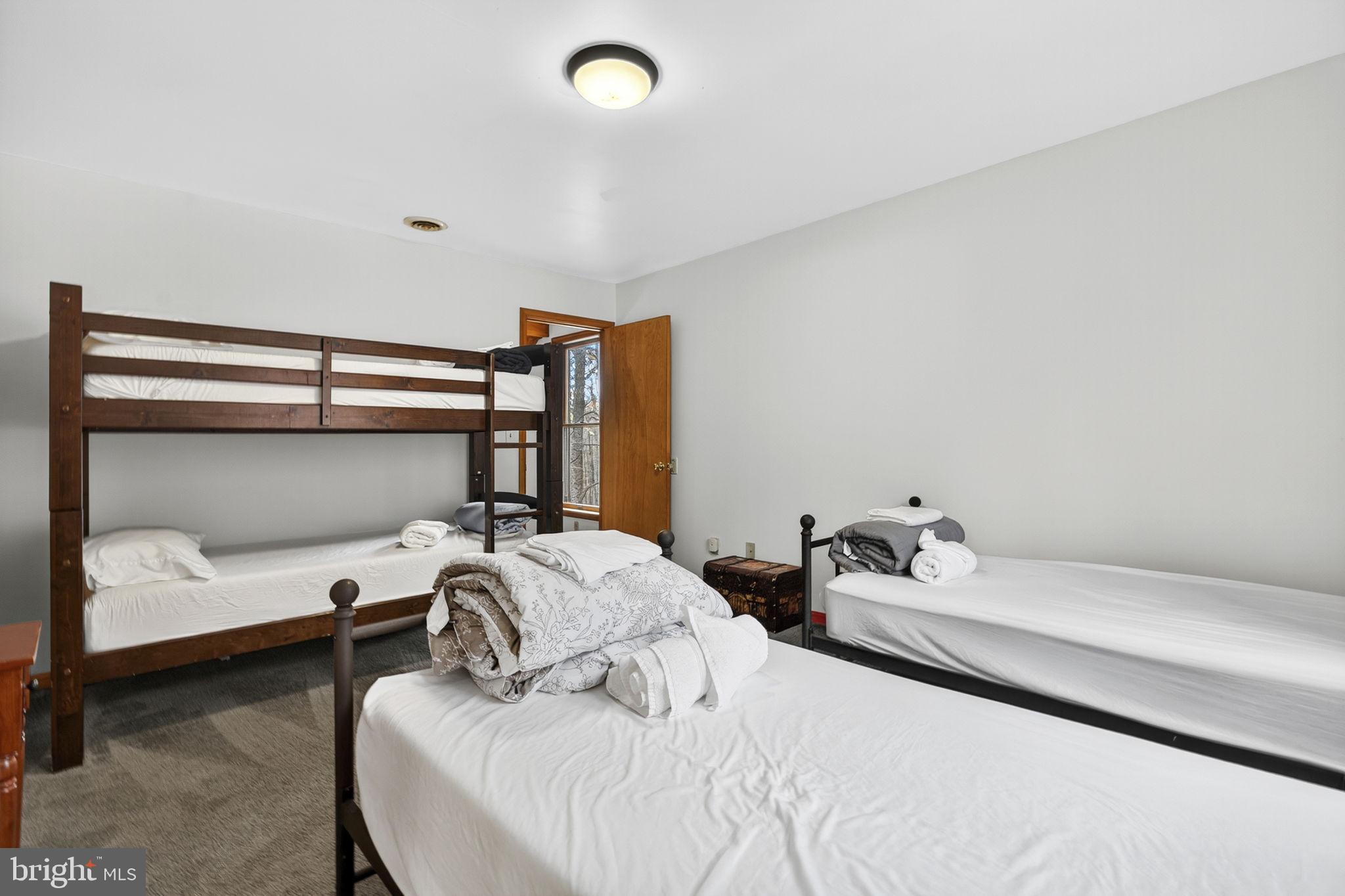 COOLFONT MOUNTAINSIDE - Residential