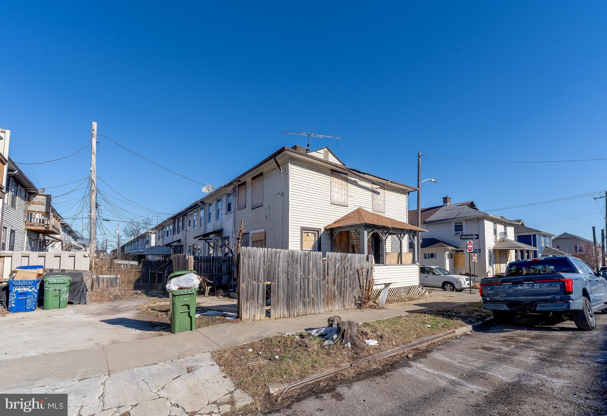 4222 GRACE COURT