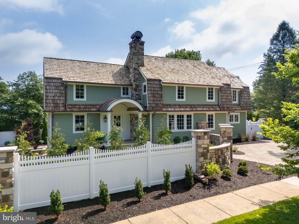 Photo of 619 Mckee Street, STATE COLLEGE, PA 16803 (MLS # PACE2515332)