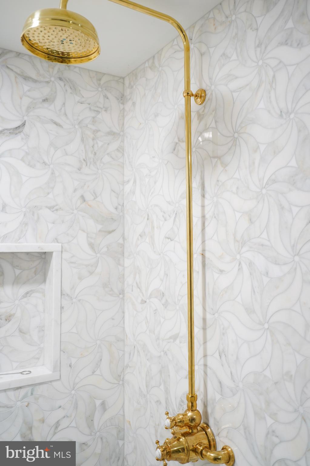 COLLEGE HEIGHTS - Residential