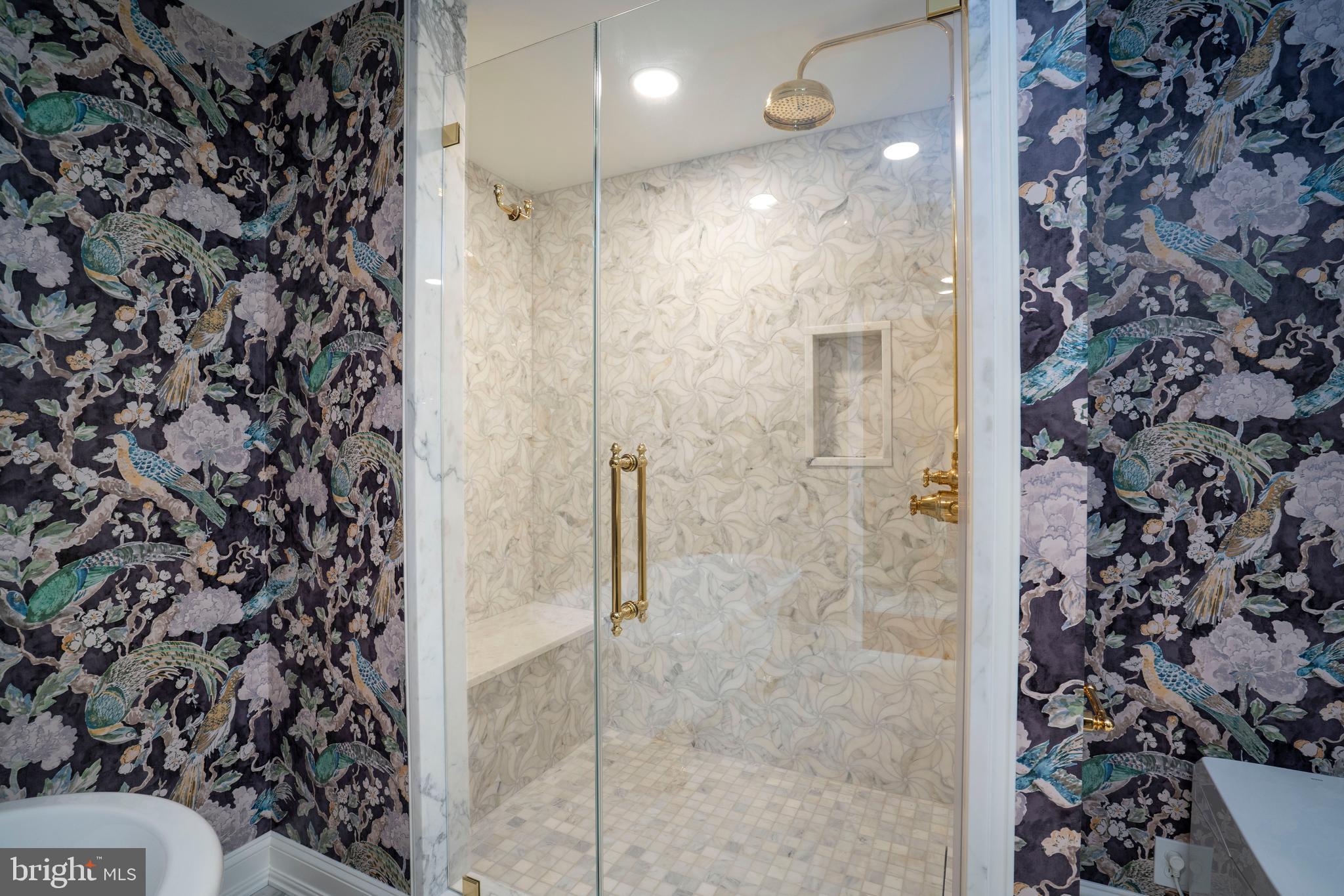 COLLEGE HEIGHTS - Residential