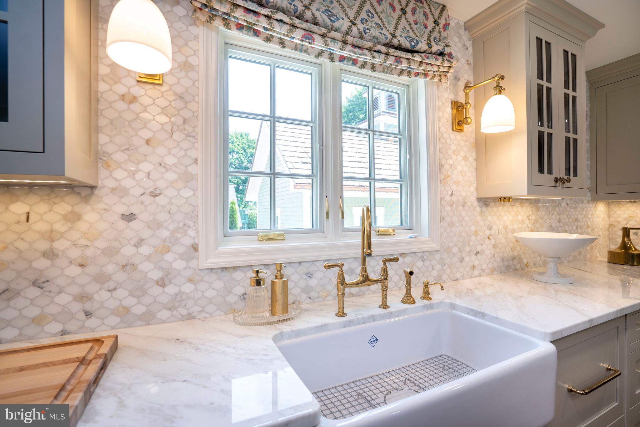 COLLEGE HEIGHTS - Residential