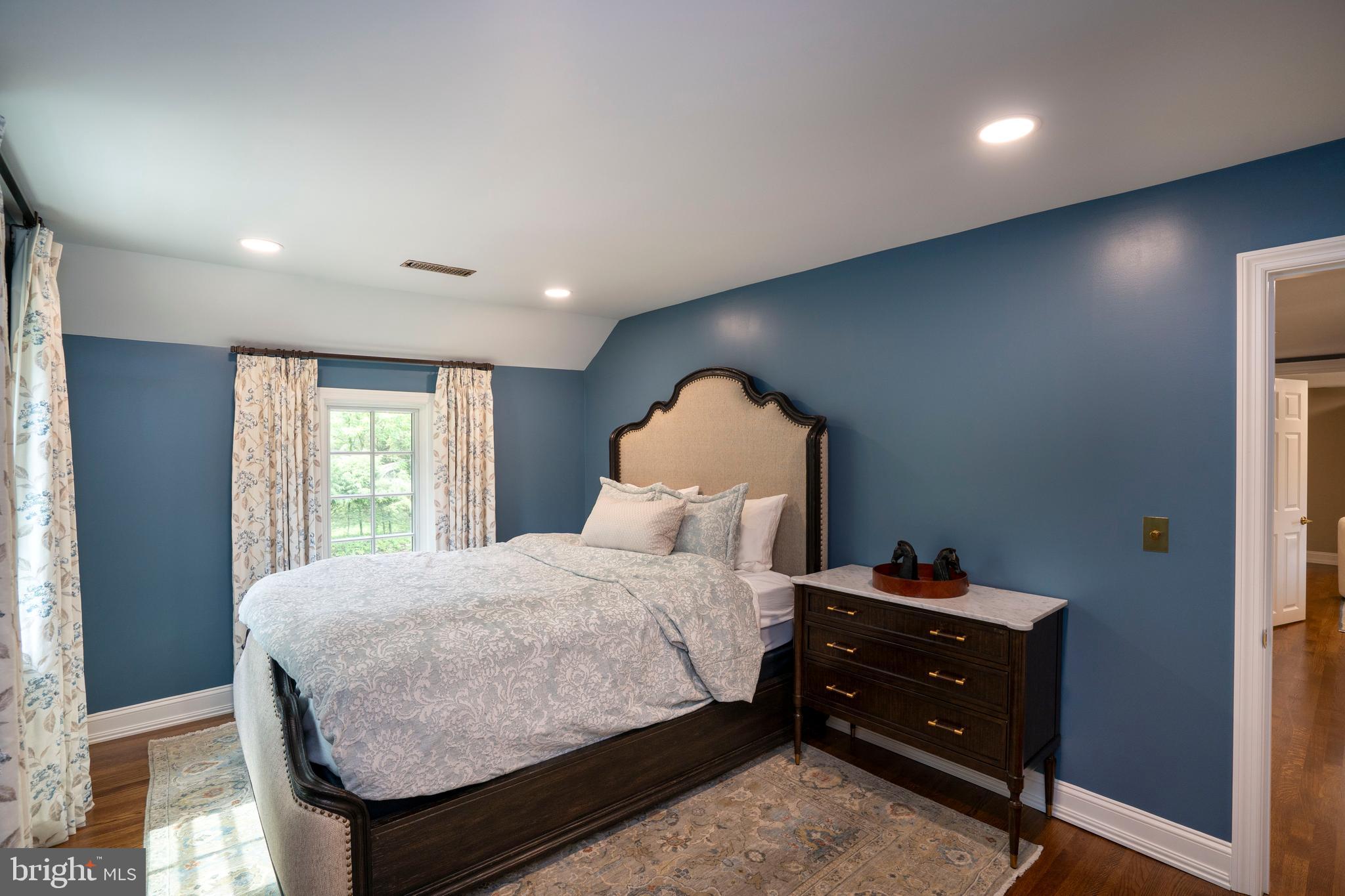 COLLEGE HEIGHTS - Residential