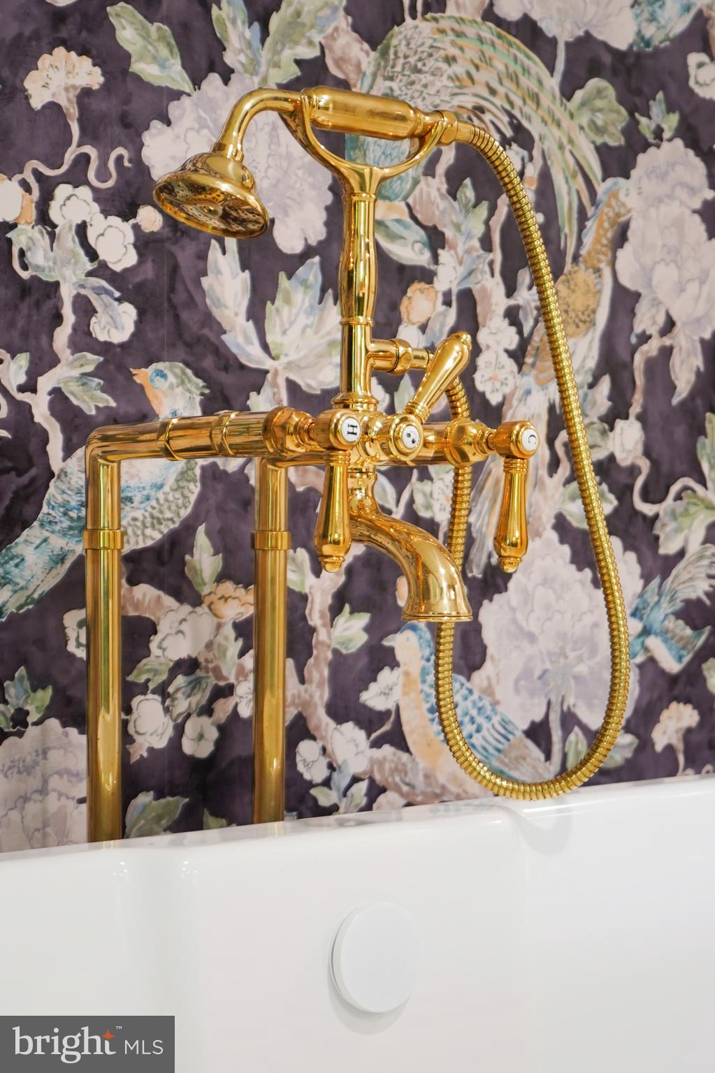 COLLEGE HEIGHTS - Residential