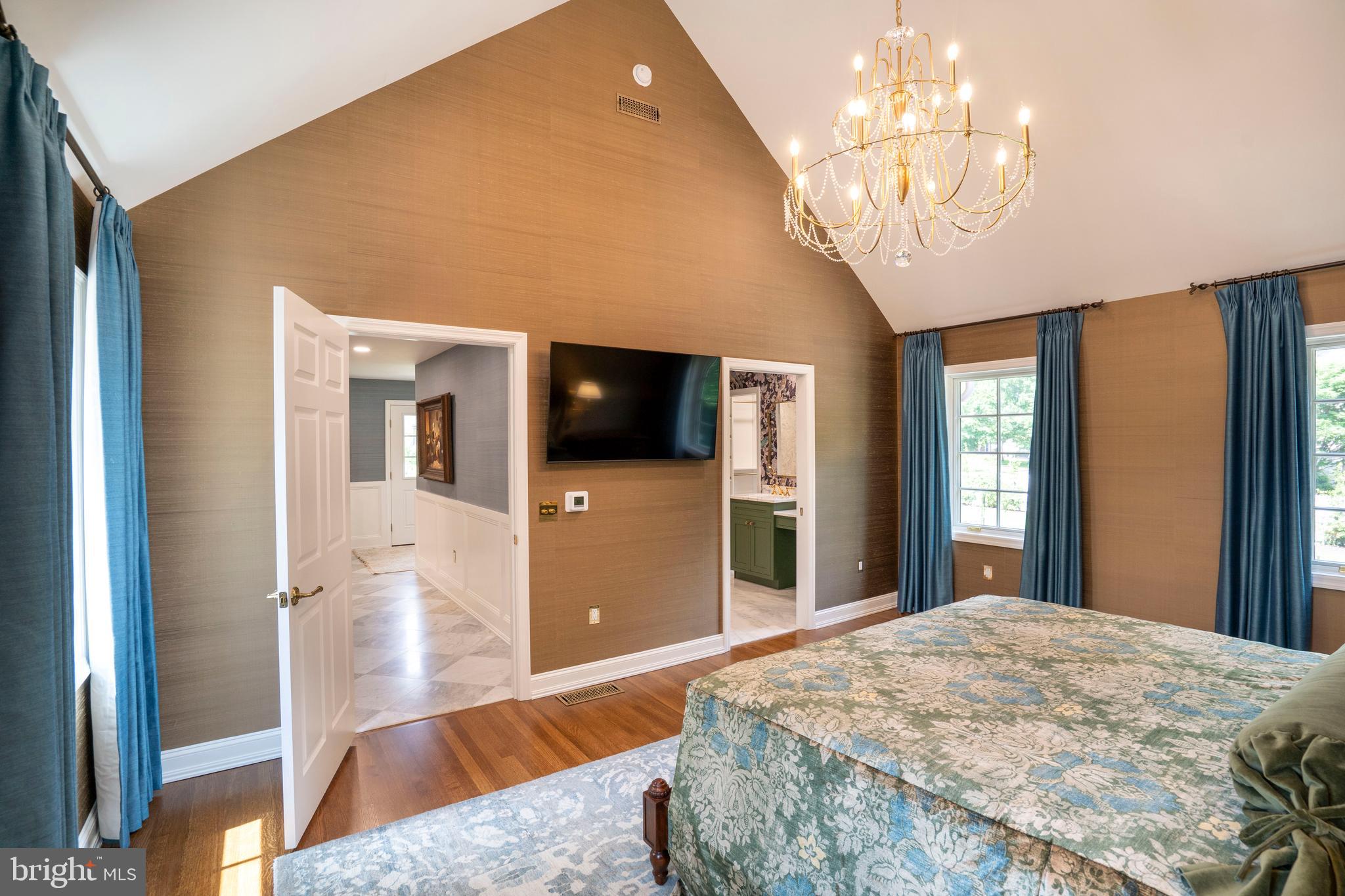 COLLEGE HEIGHTS - Residential