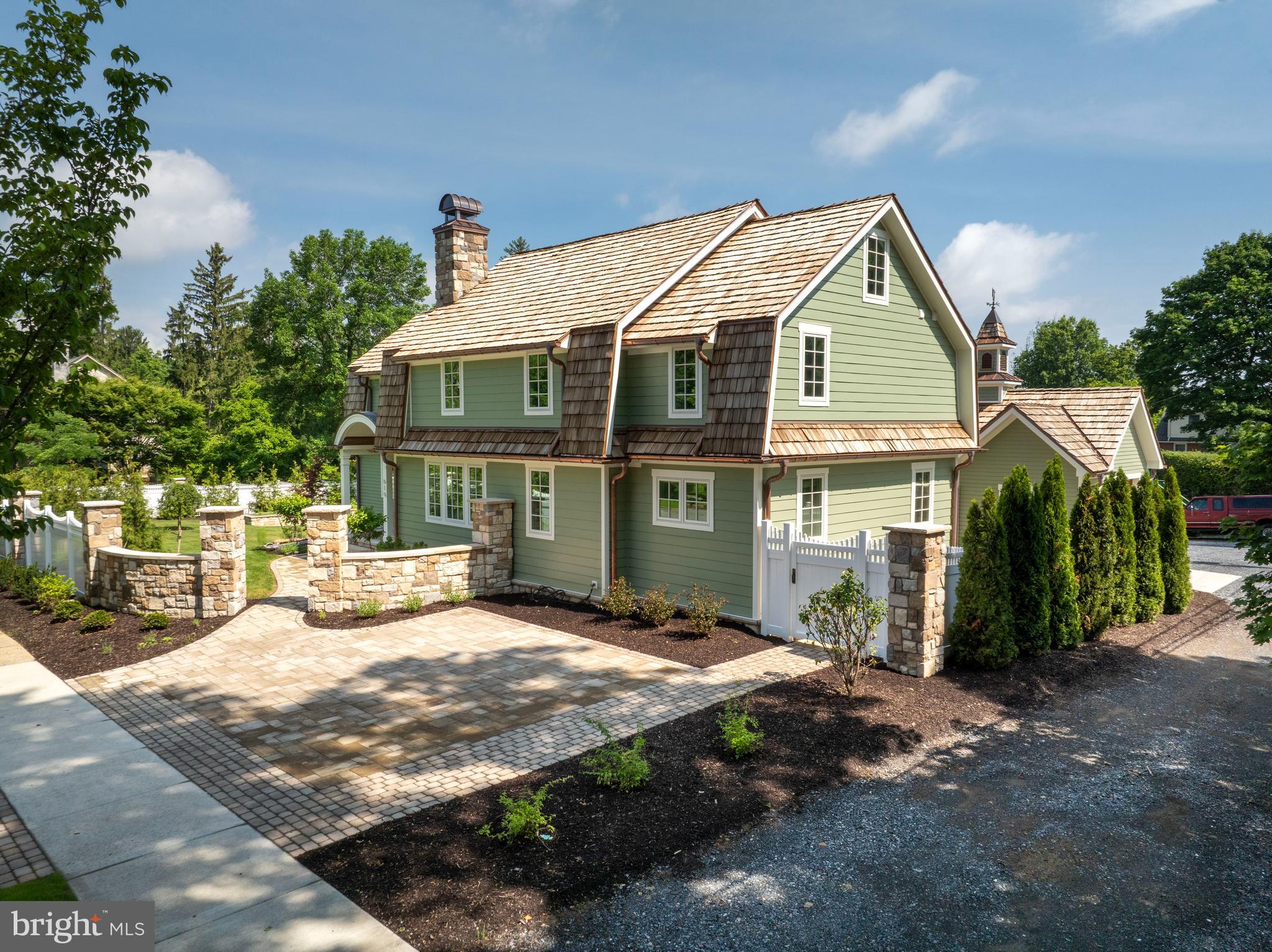 COLLEGE HEIGHTS - Residential