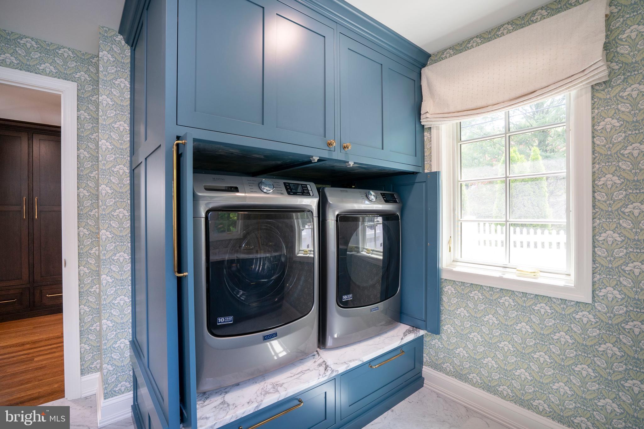 COLLEGE HEIGHTS - Residential