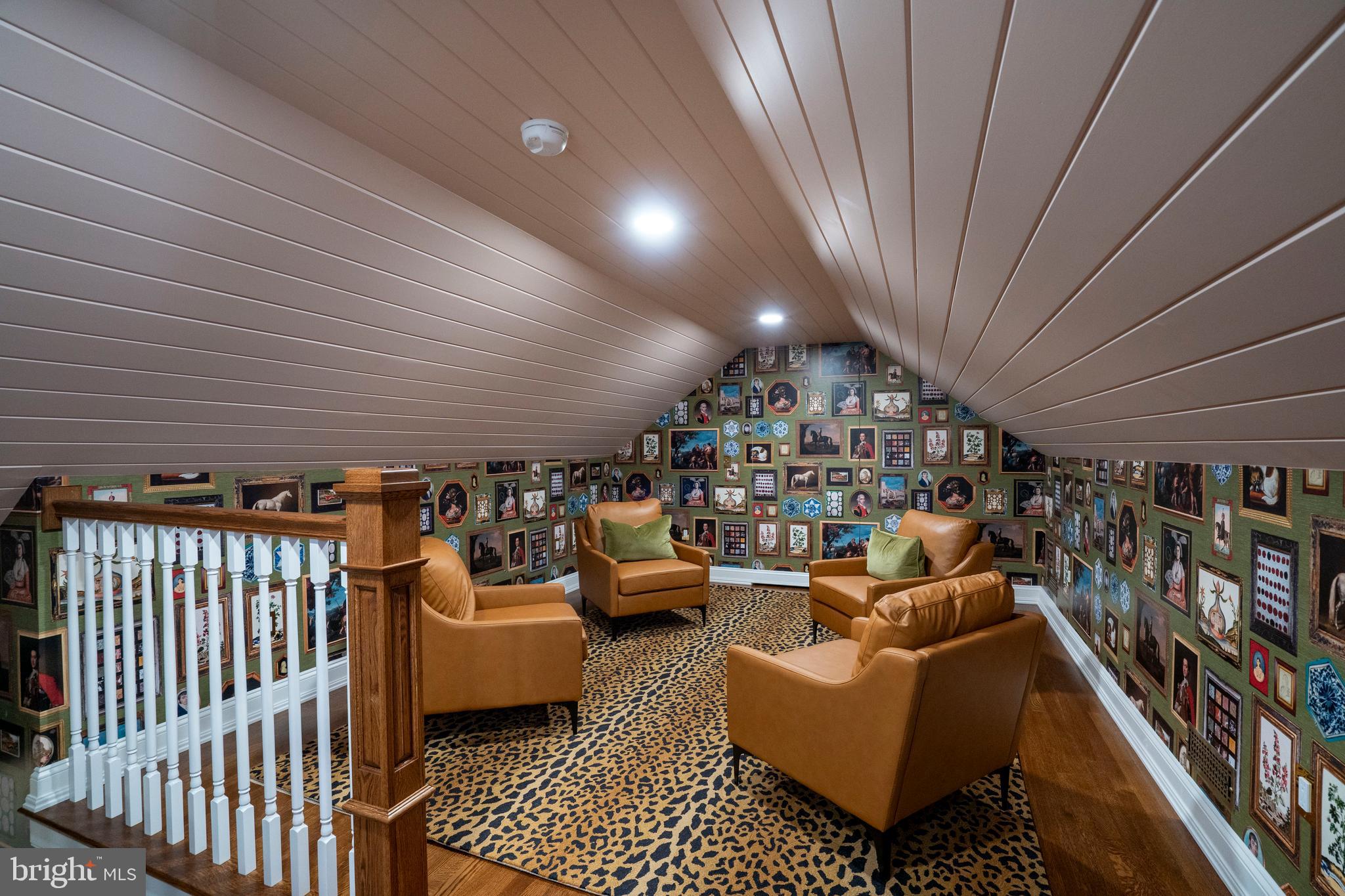 COLLEGE HEIGHTS - Residential