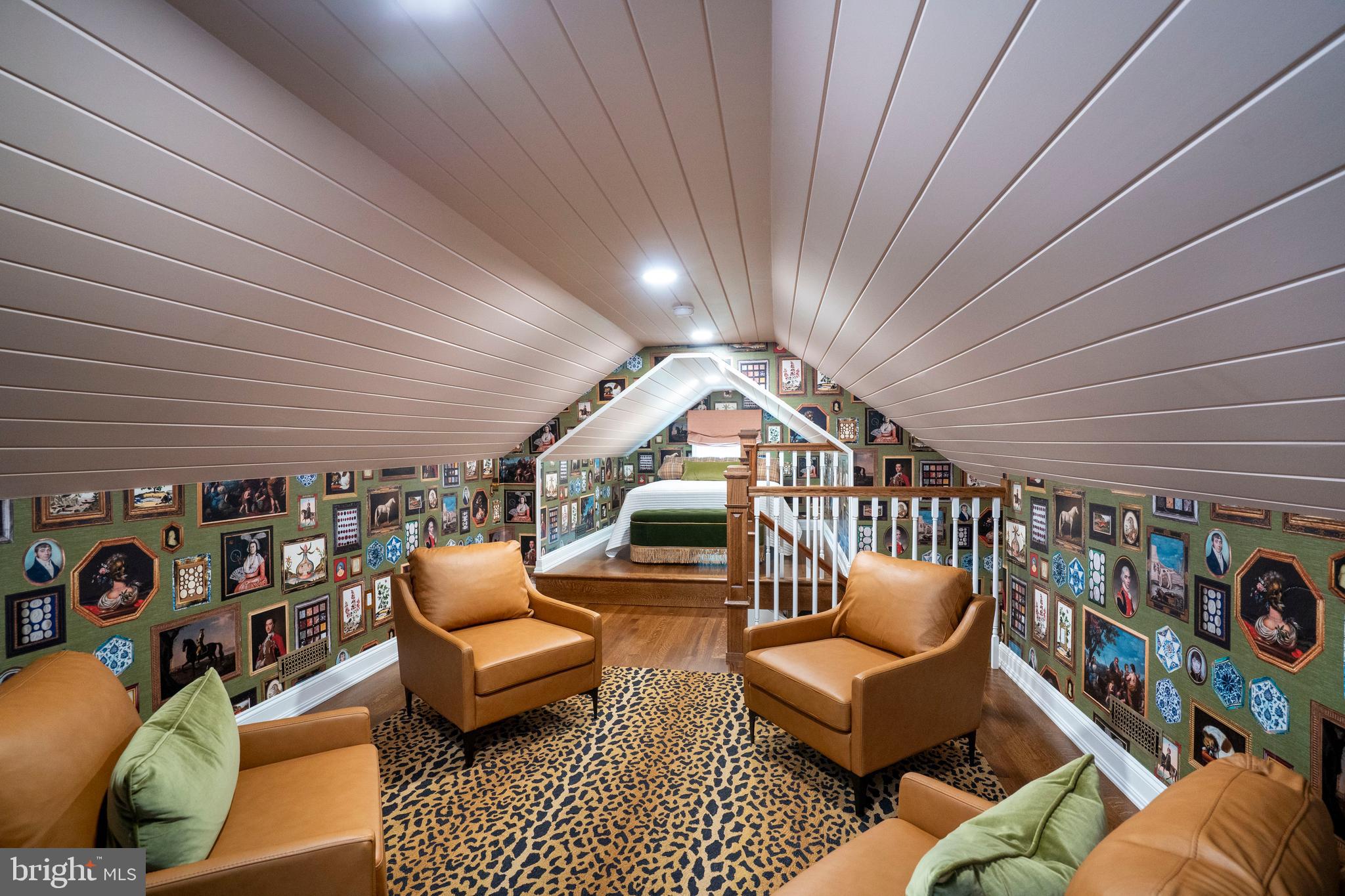 COLLEGE HEIGHTS - Residential