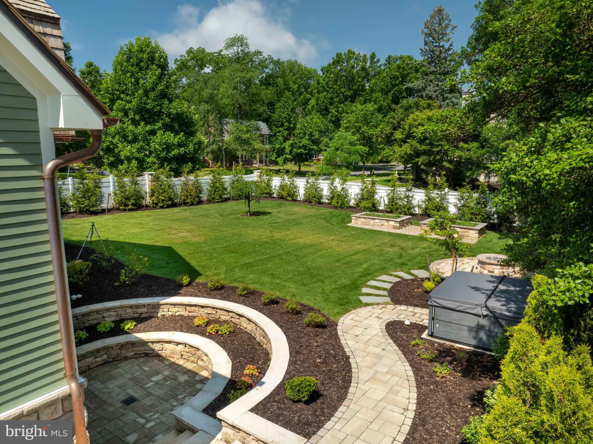 COLLEGE HEIGHTS - Residential