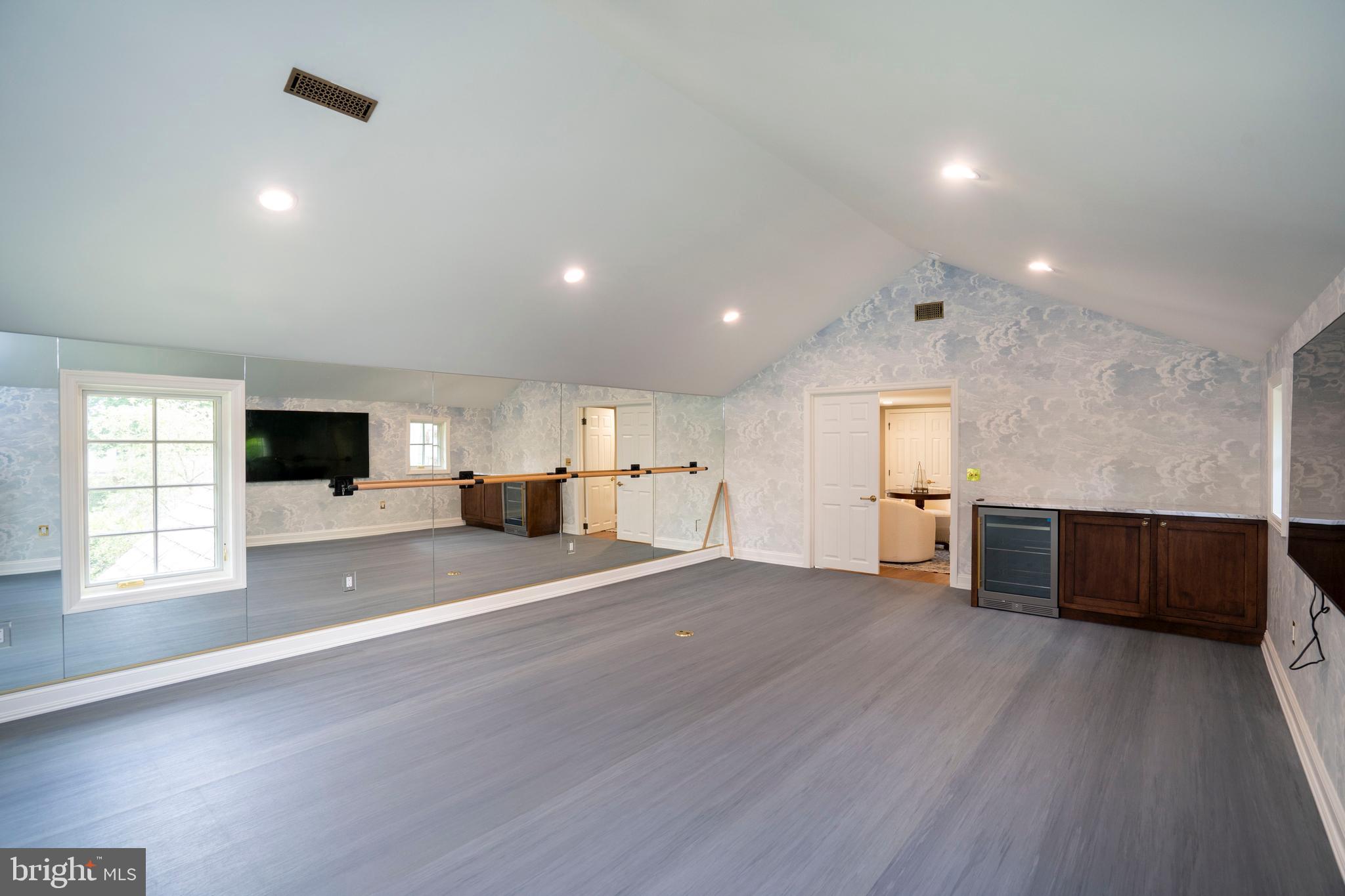 COLLEGE HEIGHTS - Residential