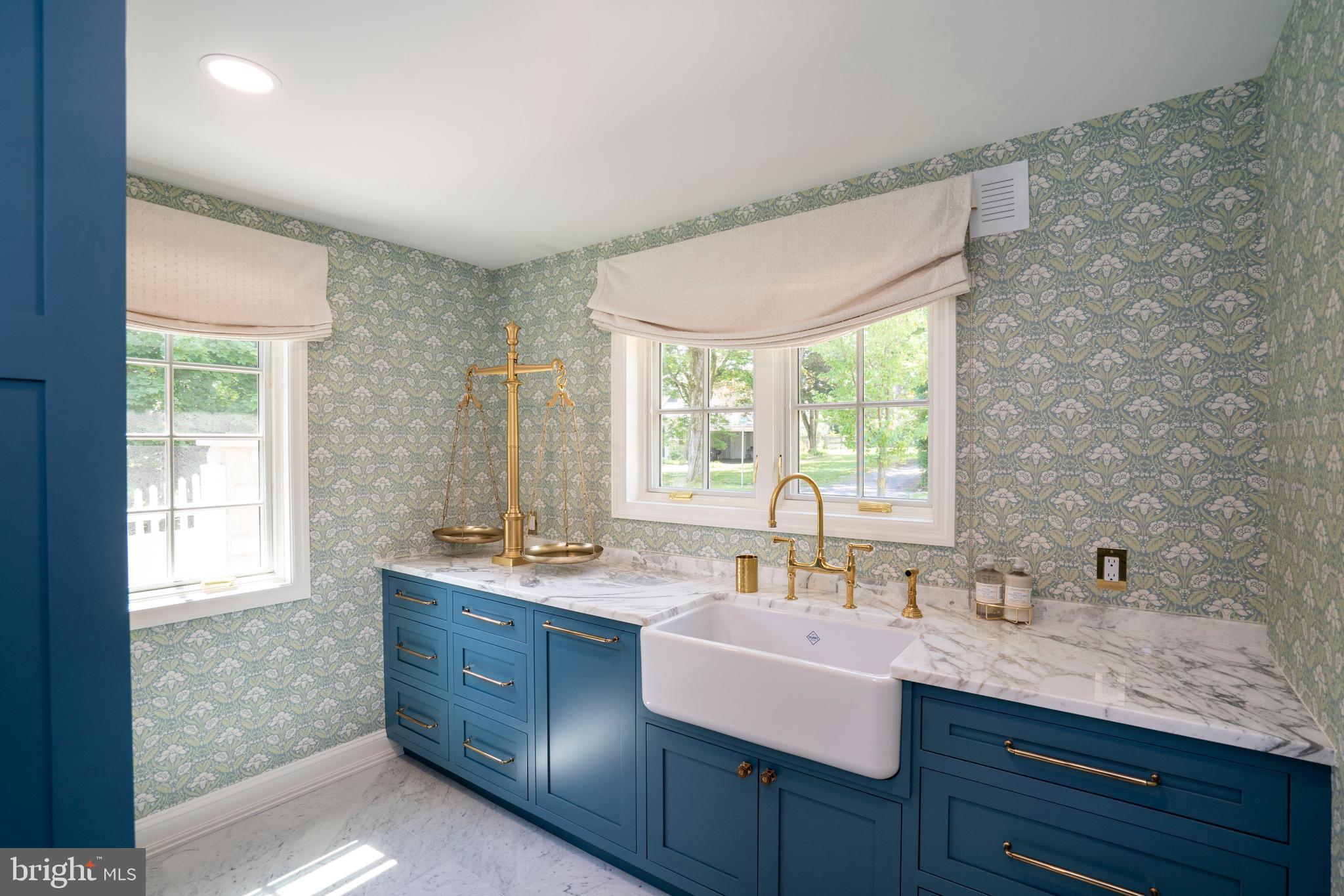 COLLEGE HEIGHTS - Residential